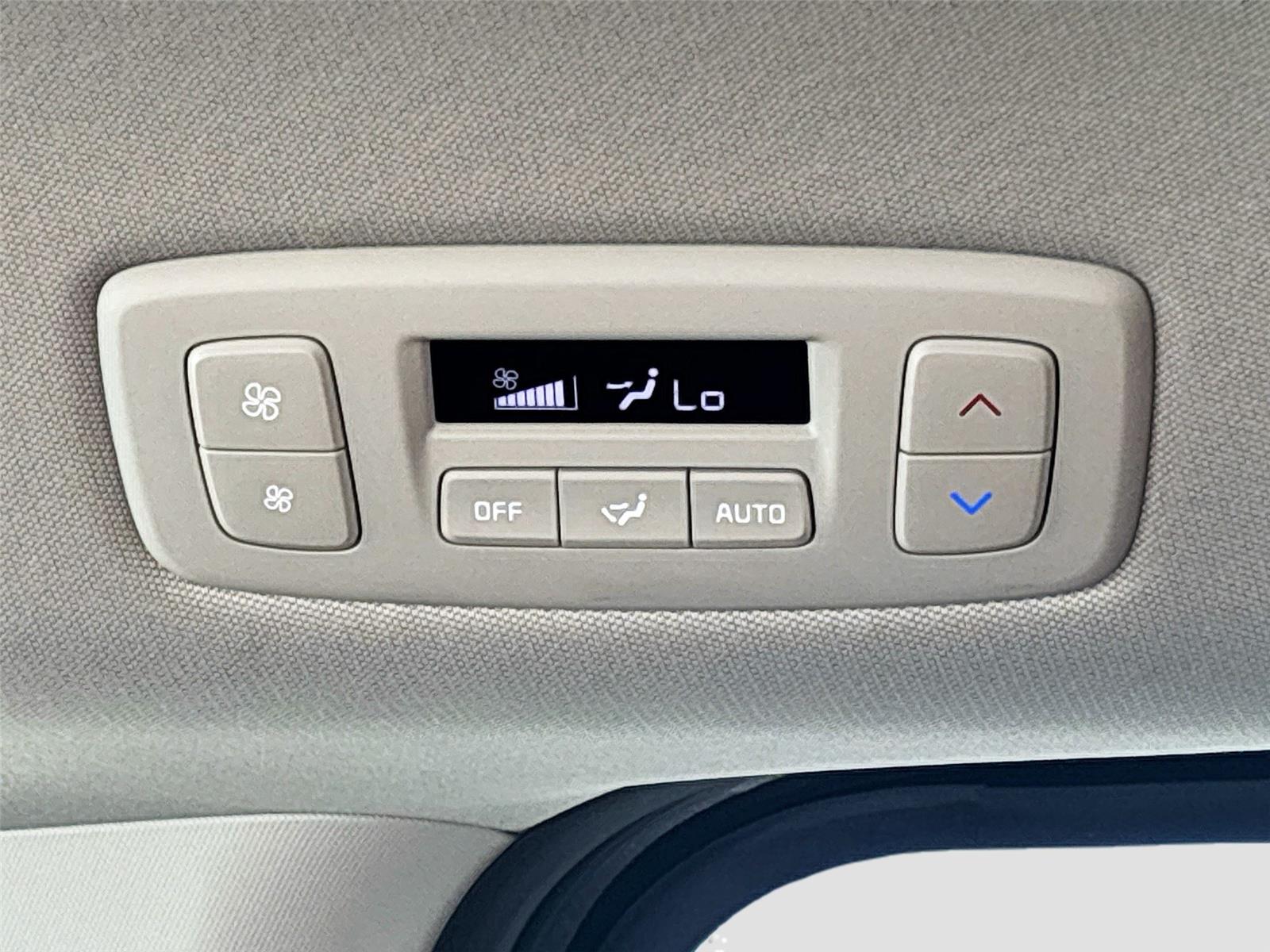 2025 Kia Carnival LXS