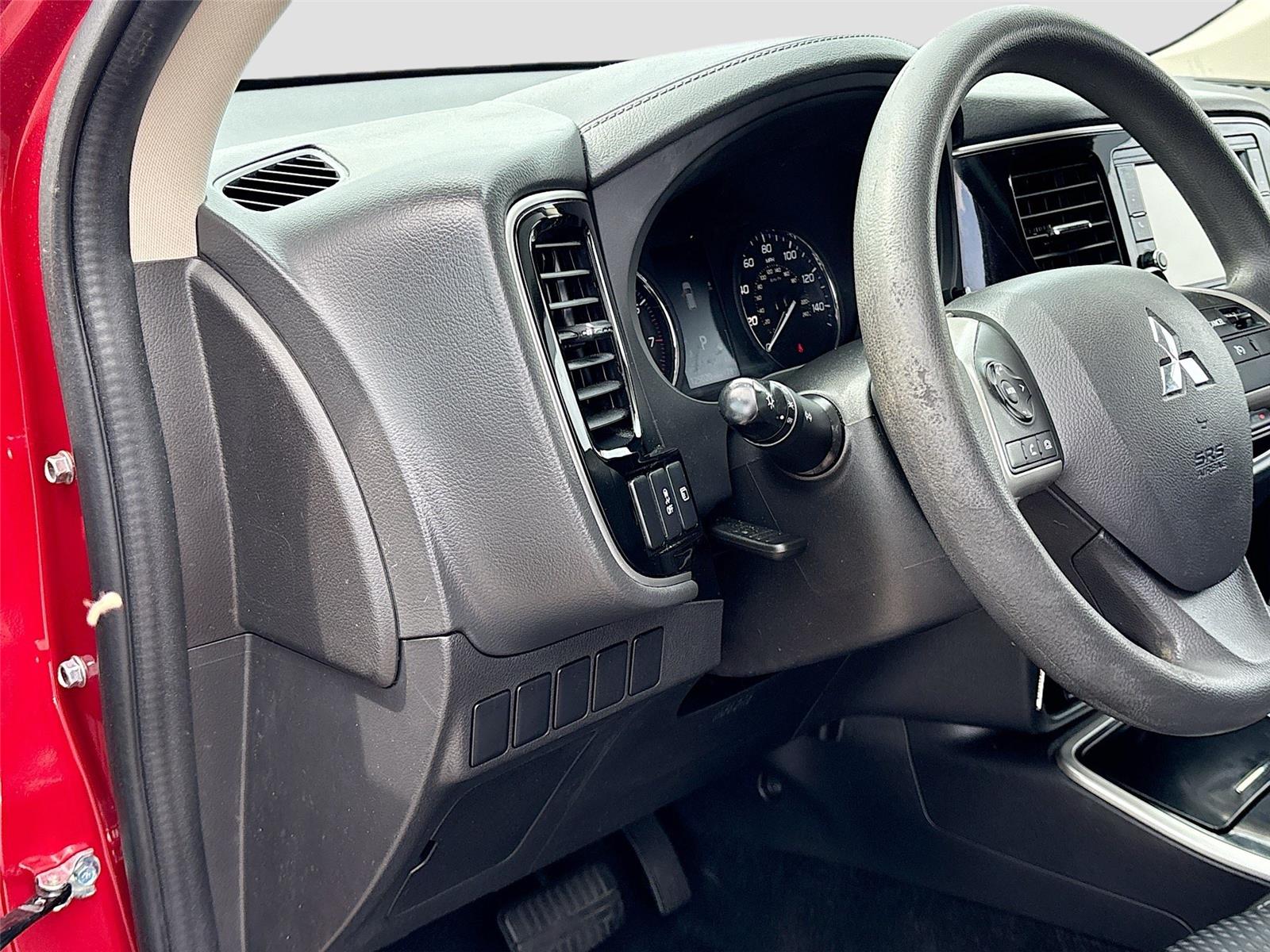 2019 Mitsubishi Outlander ES