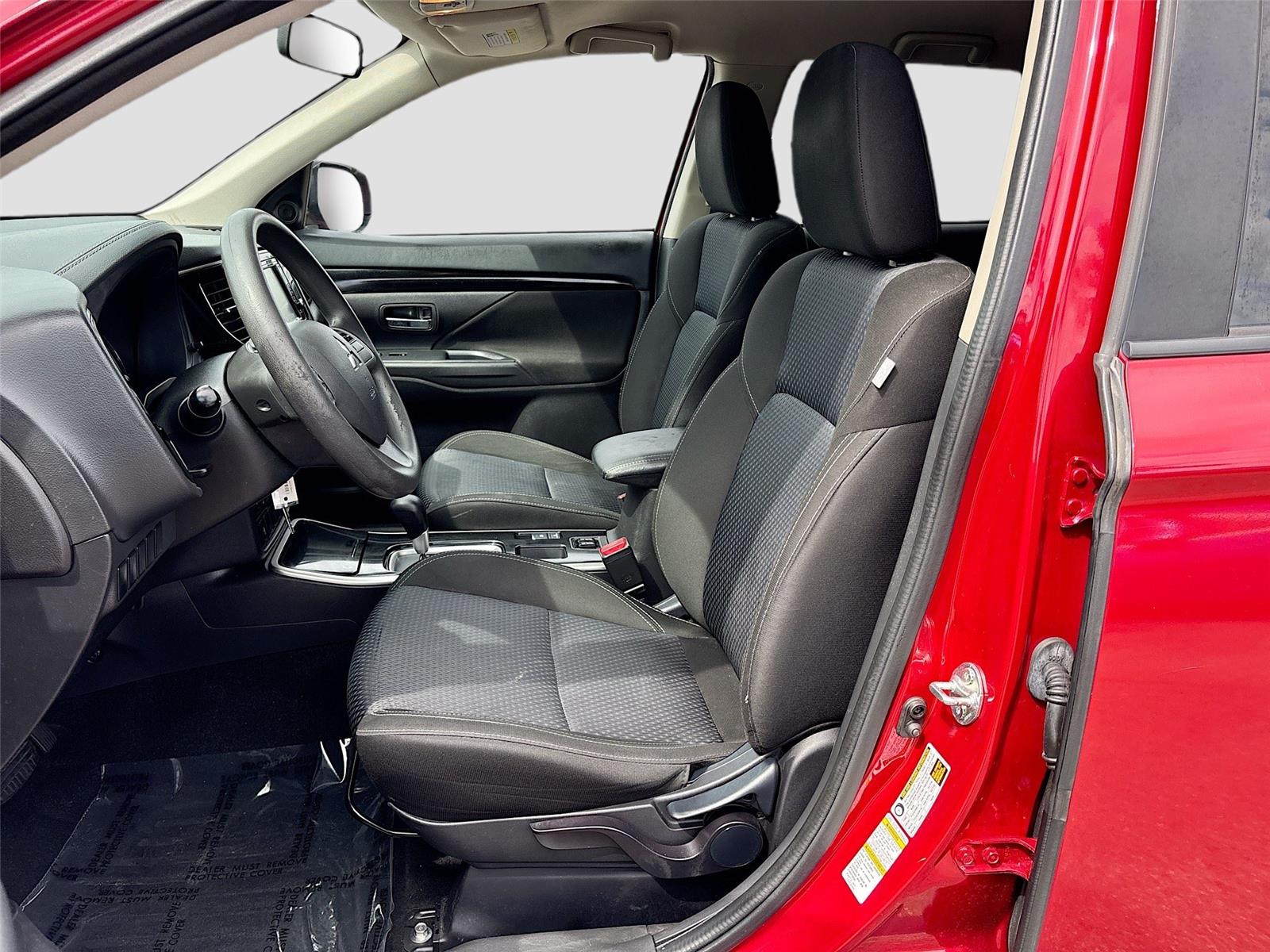 2019 Mitsubishi Outlander ES