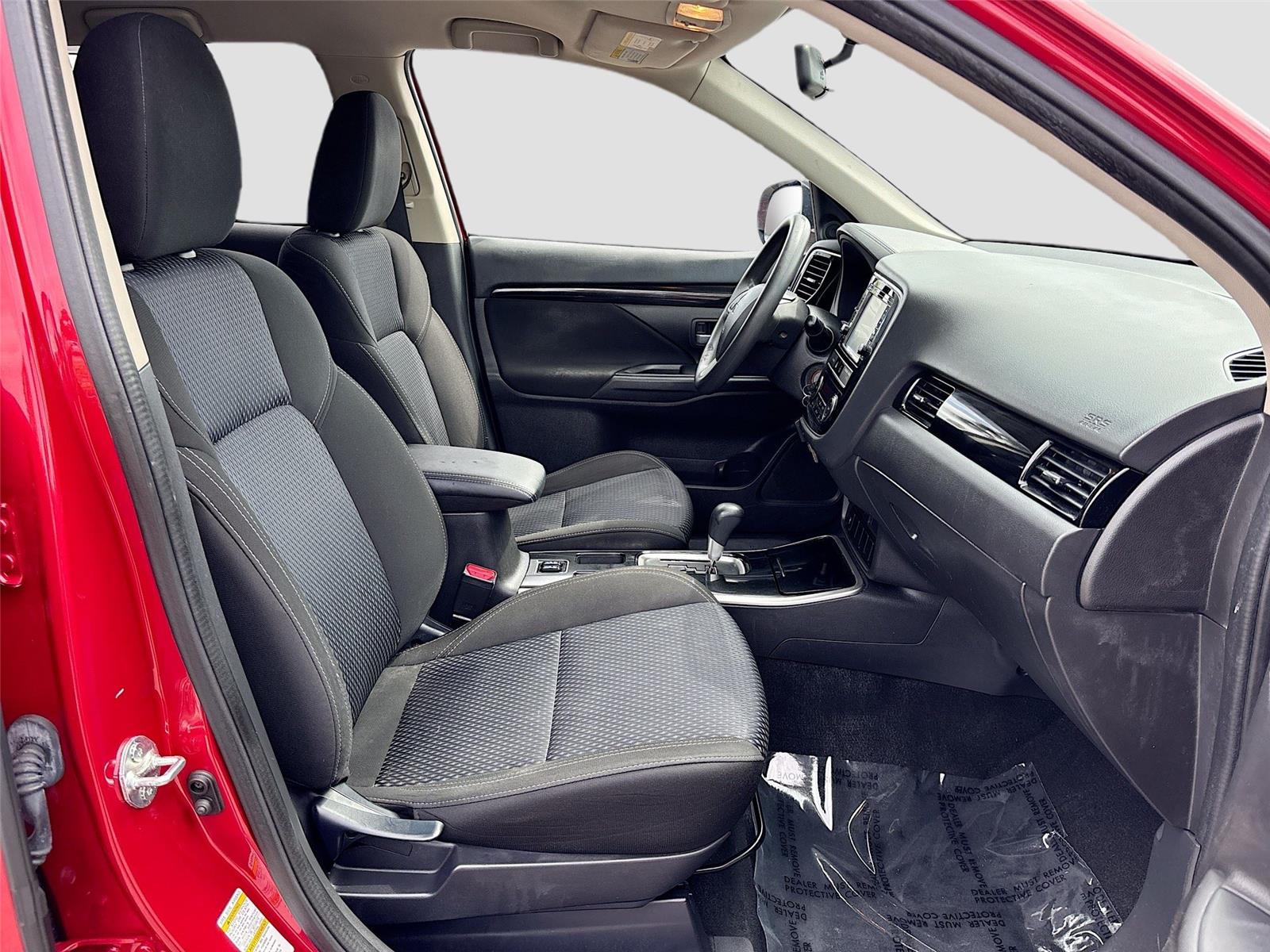 2019 Mitsubishi Outlander ES