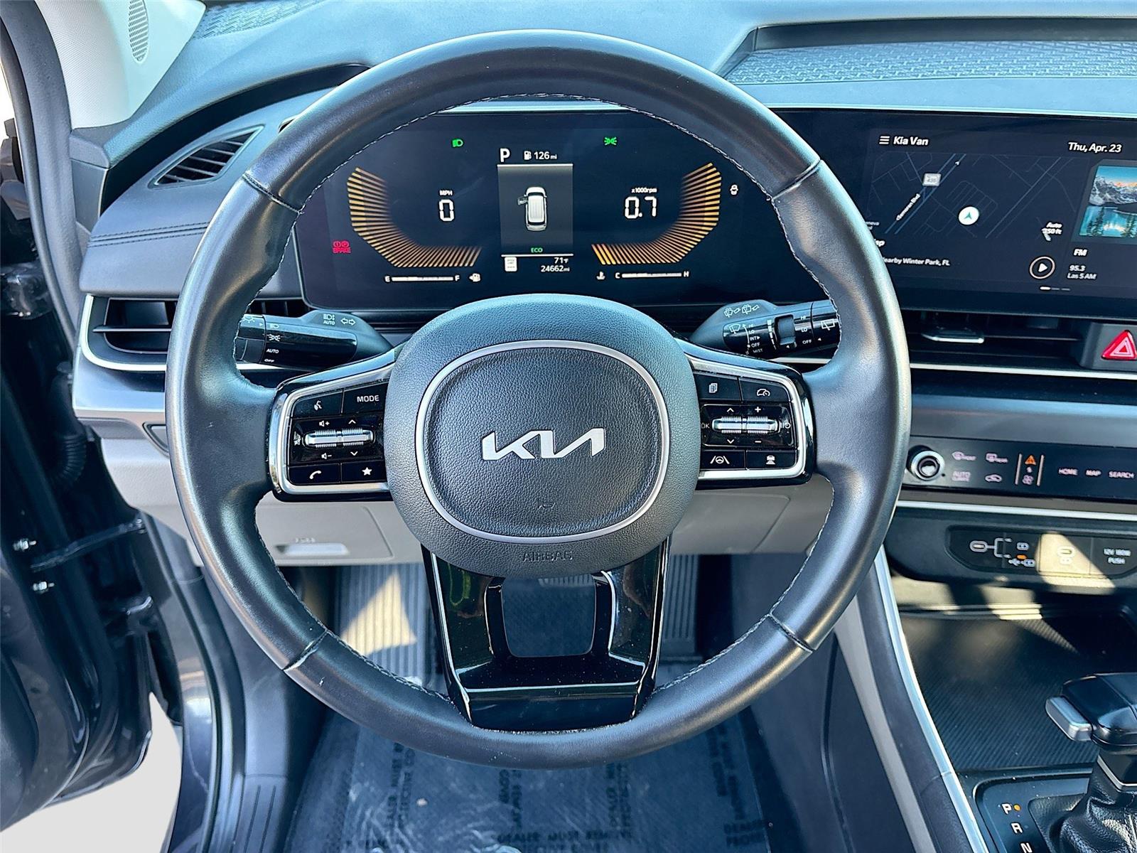 2025 Kia Carnival LXS
