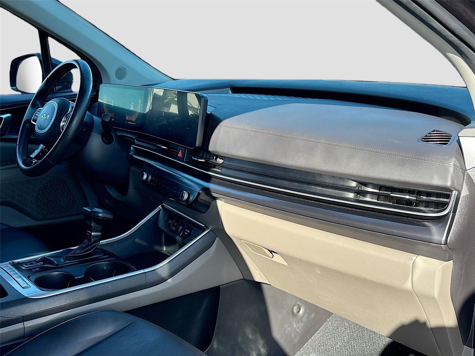 2025 Kia Carnival LXS