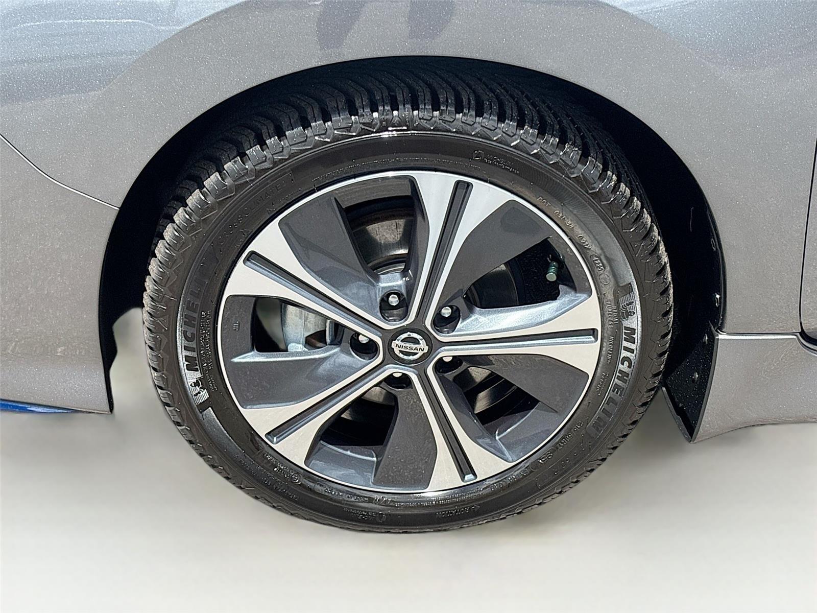 2022 Nissan LEAF SV PLUS