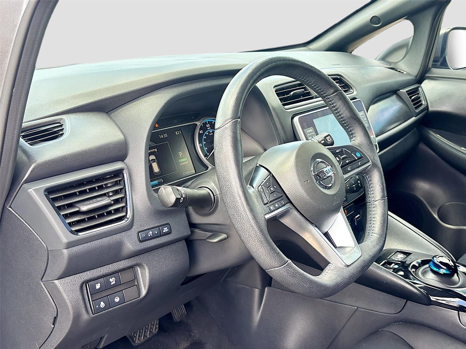 2022 Nissan LEAF SV PLUS