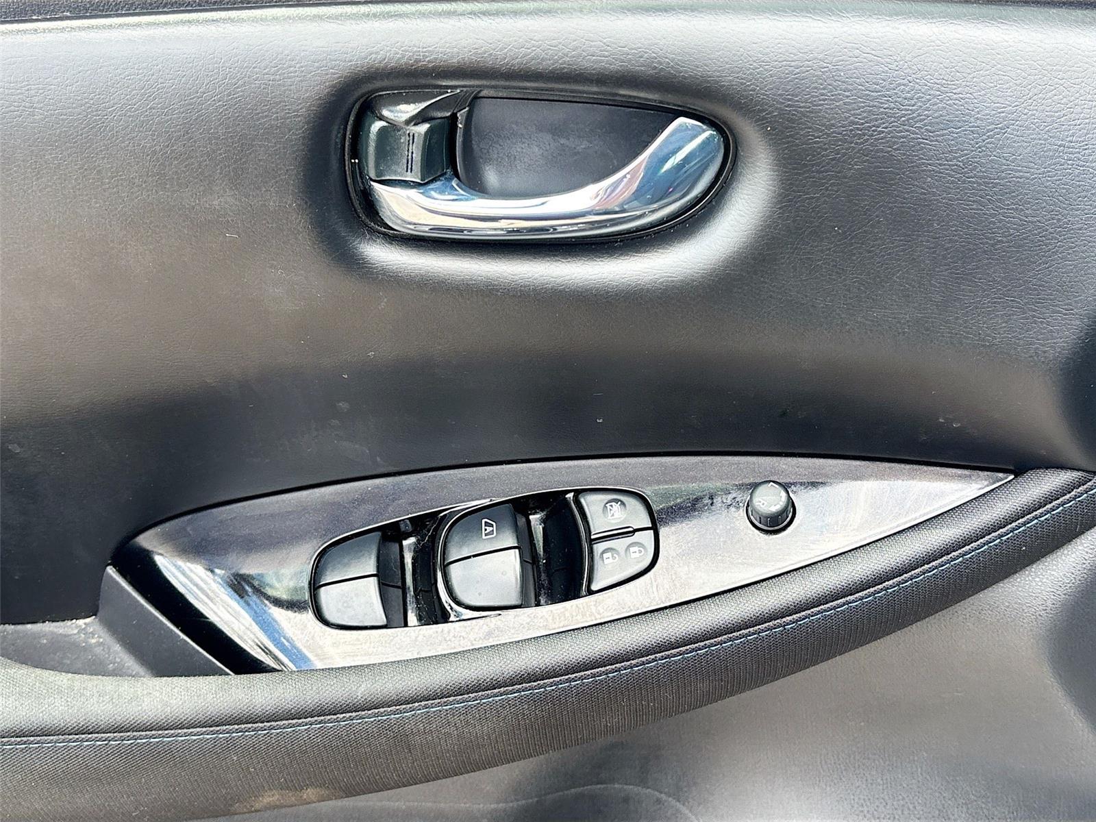 2022 Nissan LEAF SV PLUS