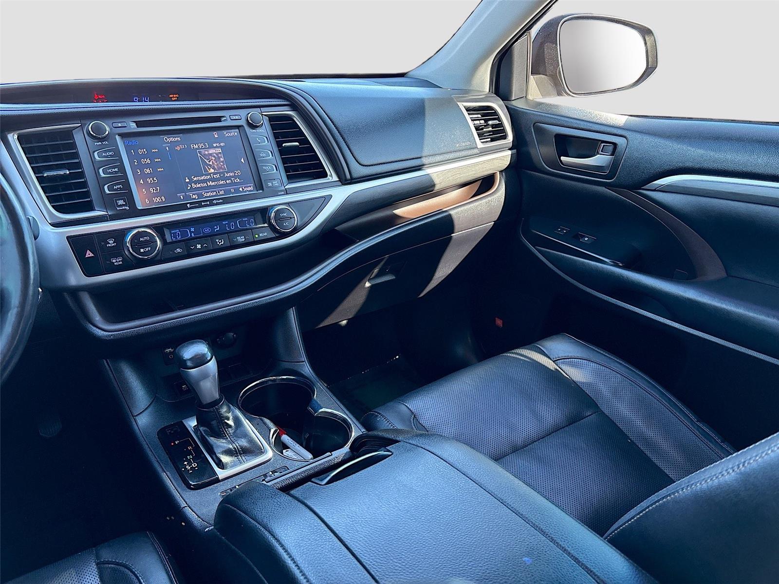 2019 Toyota Highlander Limited Platinum