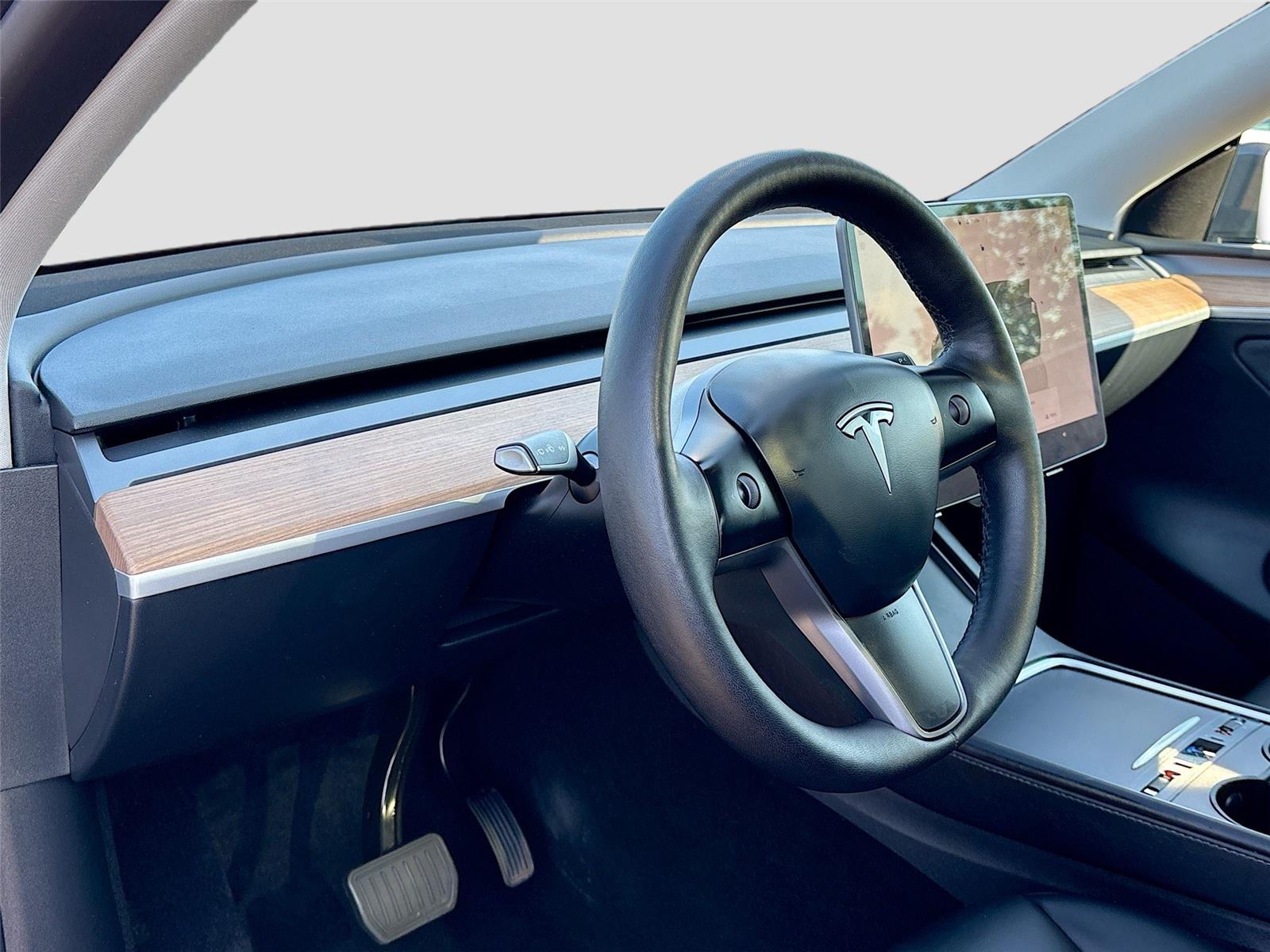 2025 Tesla Model Y Long Range