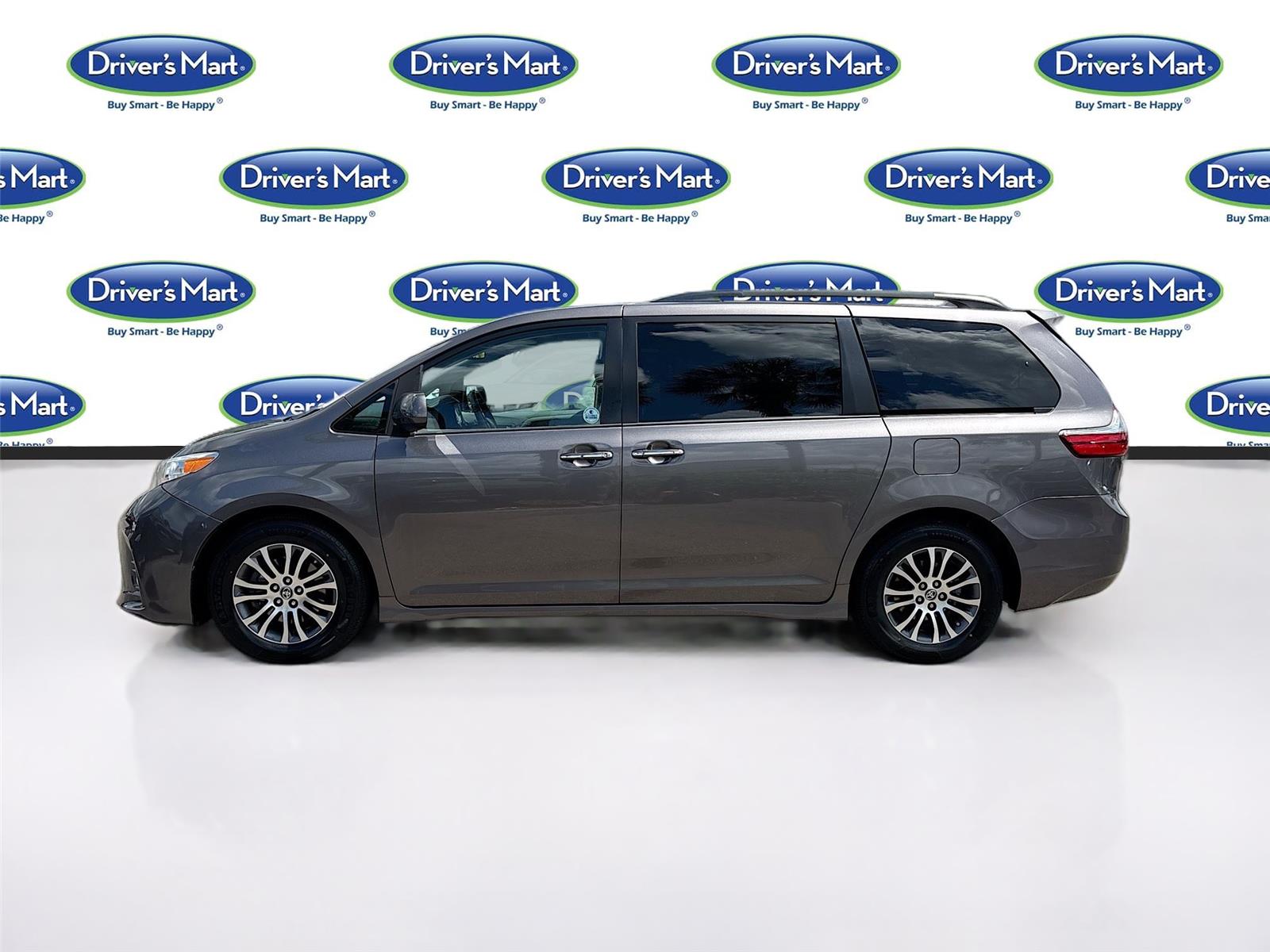 2020 Toyota Sienna XLE 8-Passenger