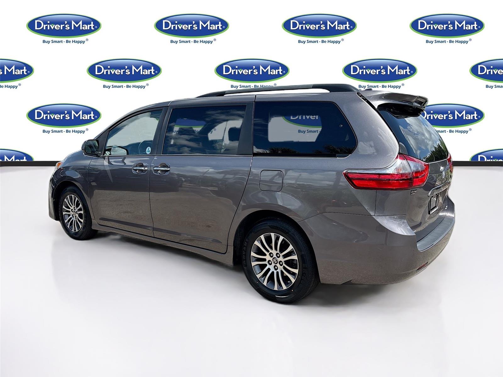 2020 Toyota Sienna XLE 8-Passenger