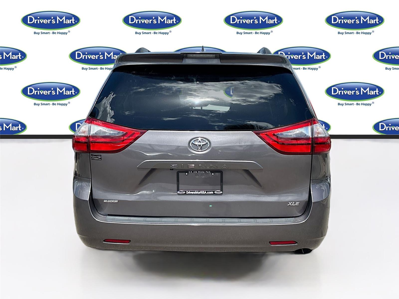 2020 Toyota Sienna XLE 8-Passenger