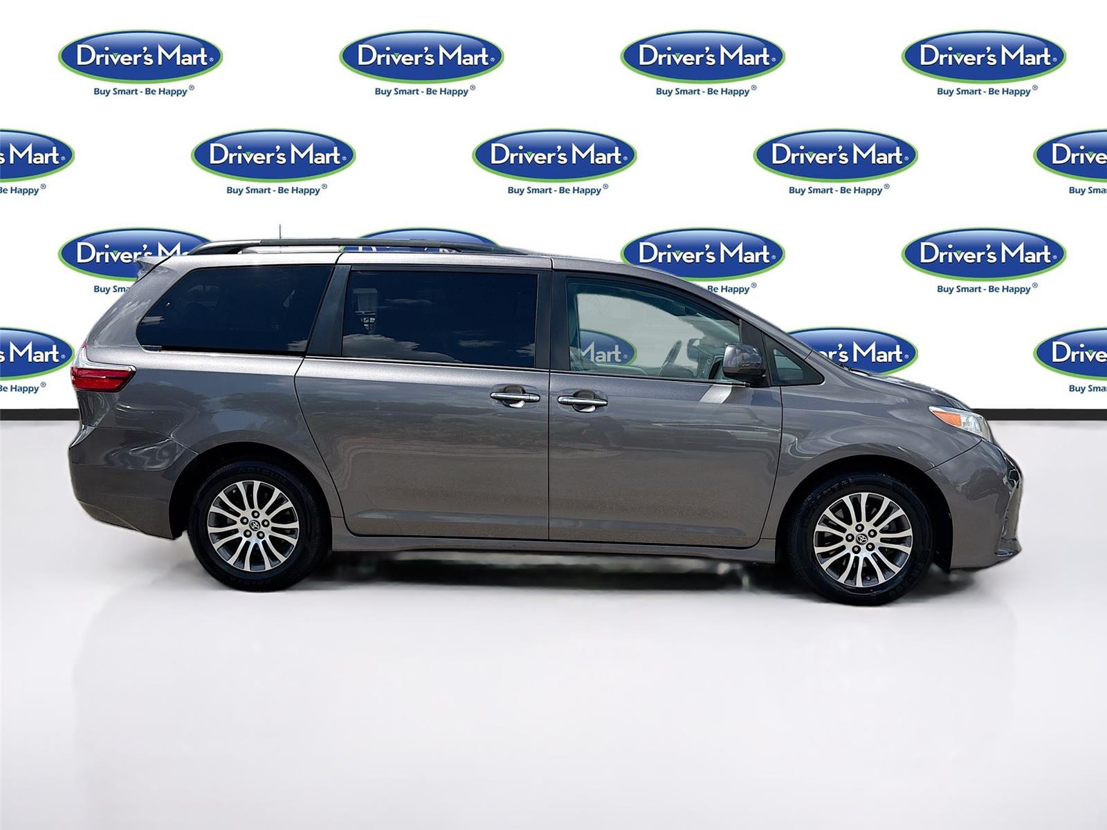 2020 Toyota Sienna XLE 8-Passenger