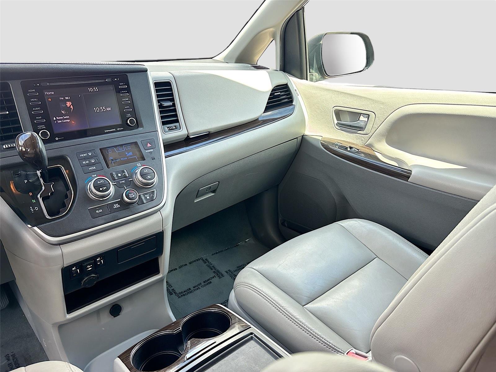 2020 Toyota Sienna XLE 8-Passenger