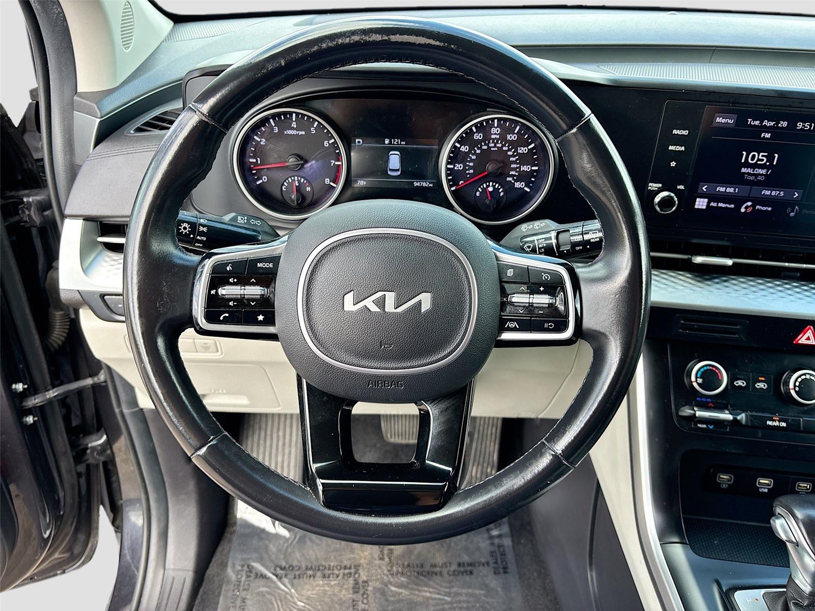 2022 Kia Carnival LXS