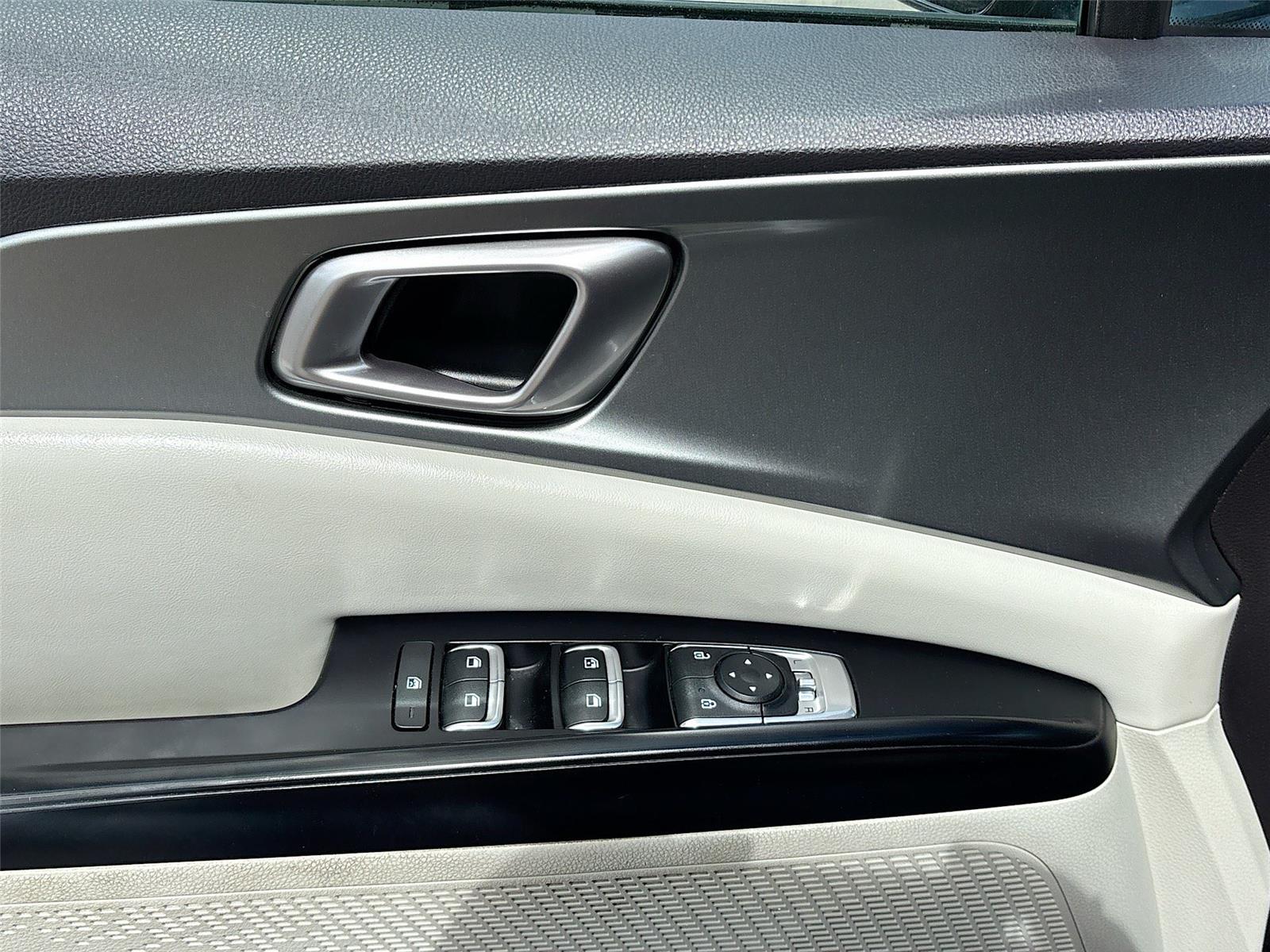 2022 Kia Carnival LXS