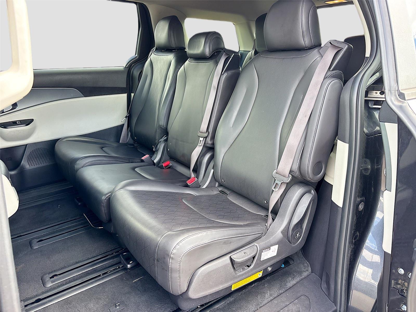 2022 Kia Carnival LXS