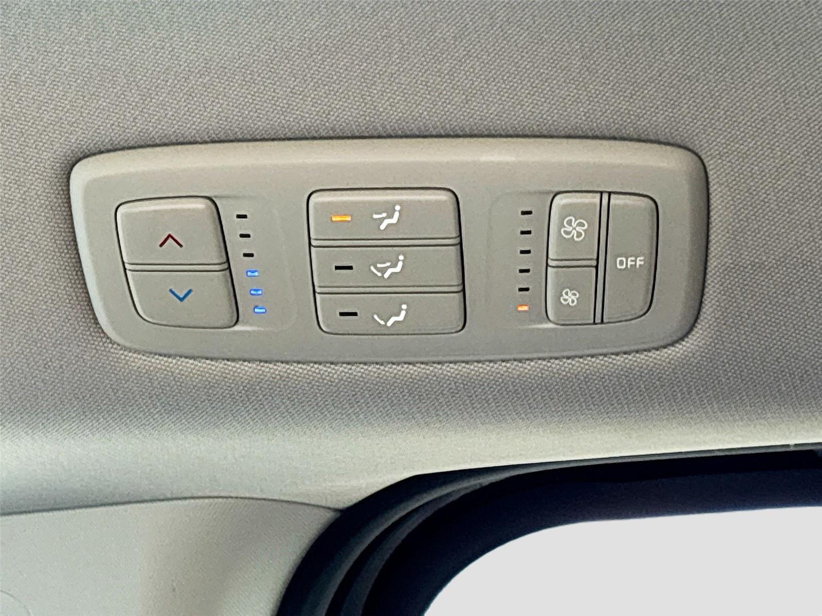 2022 Kia Carnival LXS