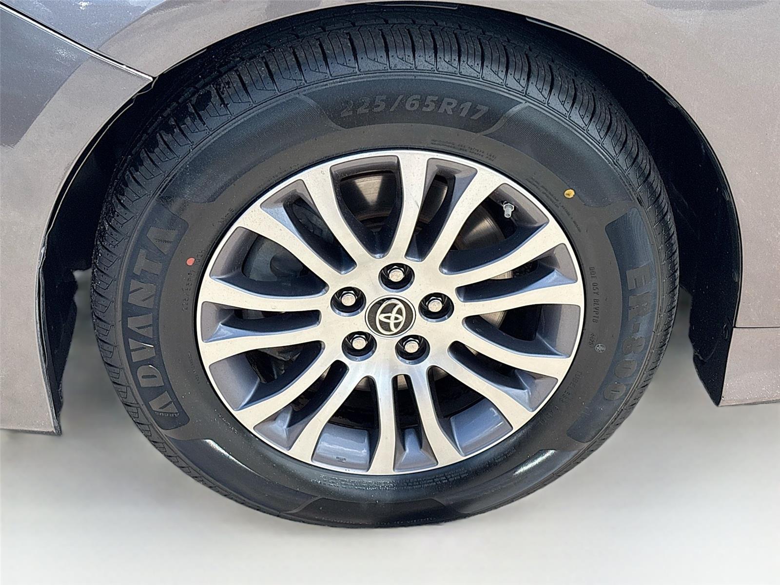 2020 Toyota Sienna XLE 8-Passenger