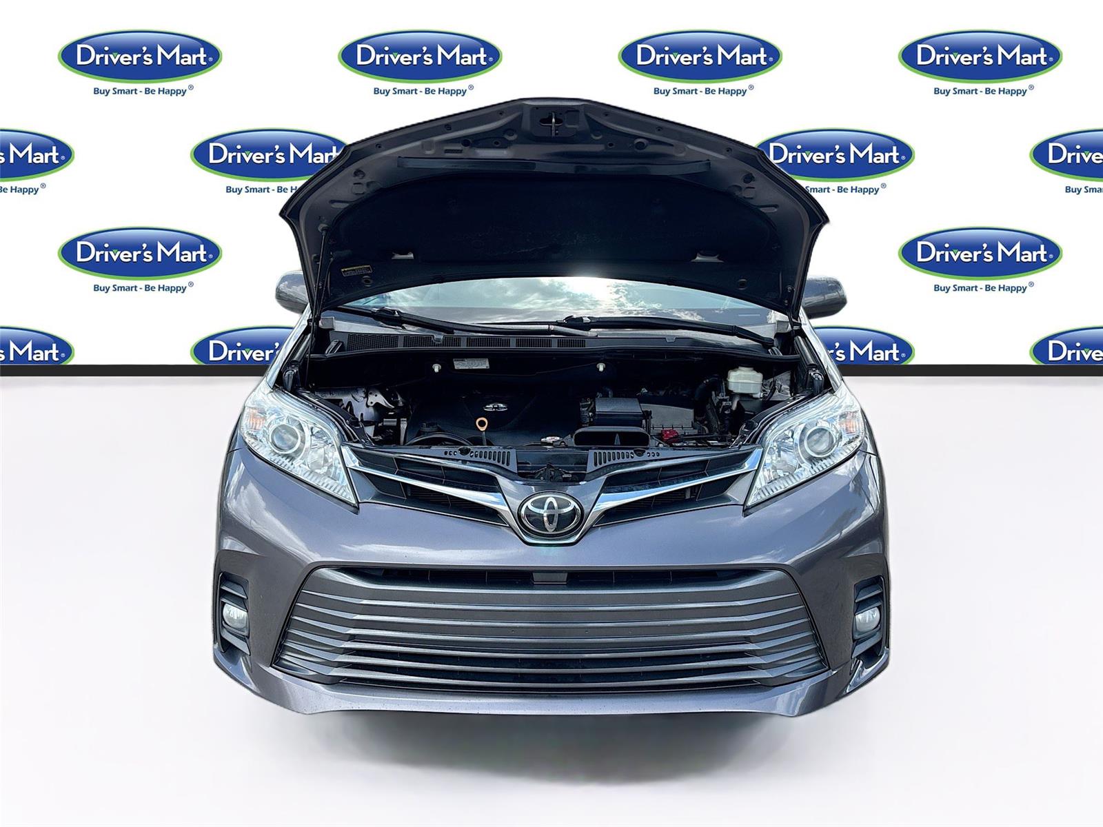 2020 Toyota Sienna XLE 8-Passenger