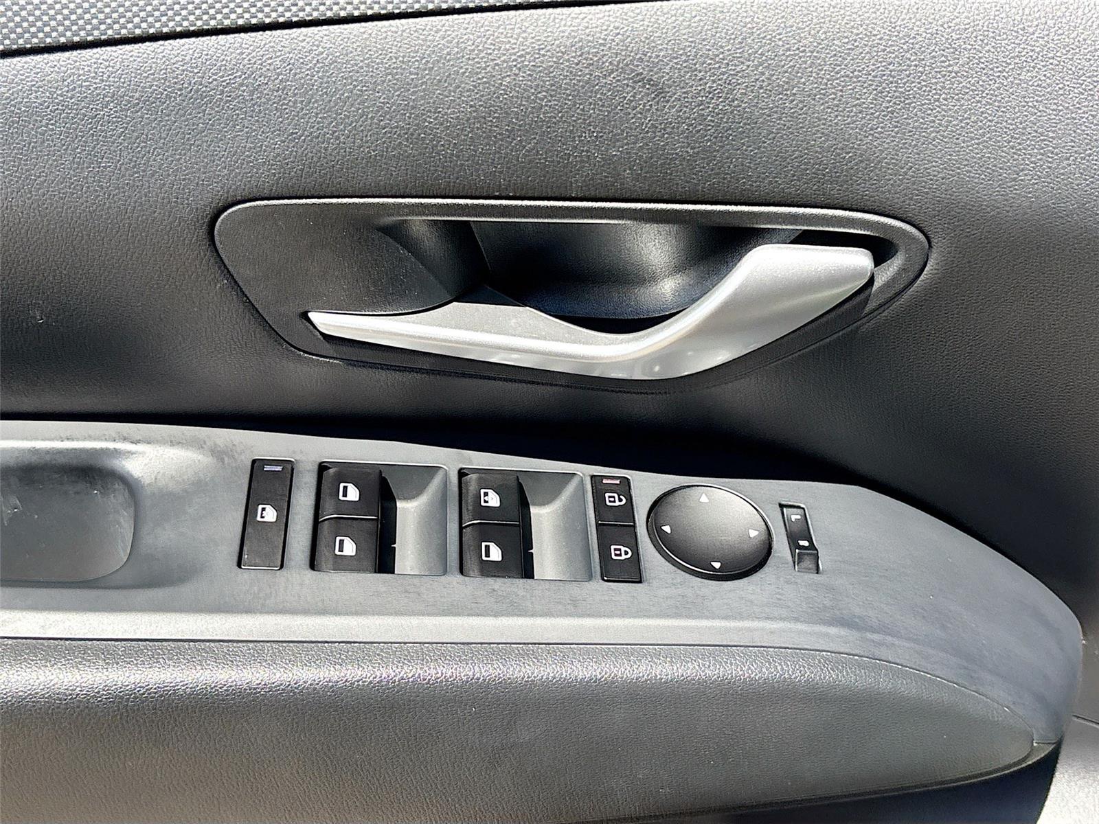 2025 Hyundai Santa Cruz SE