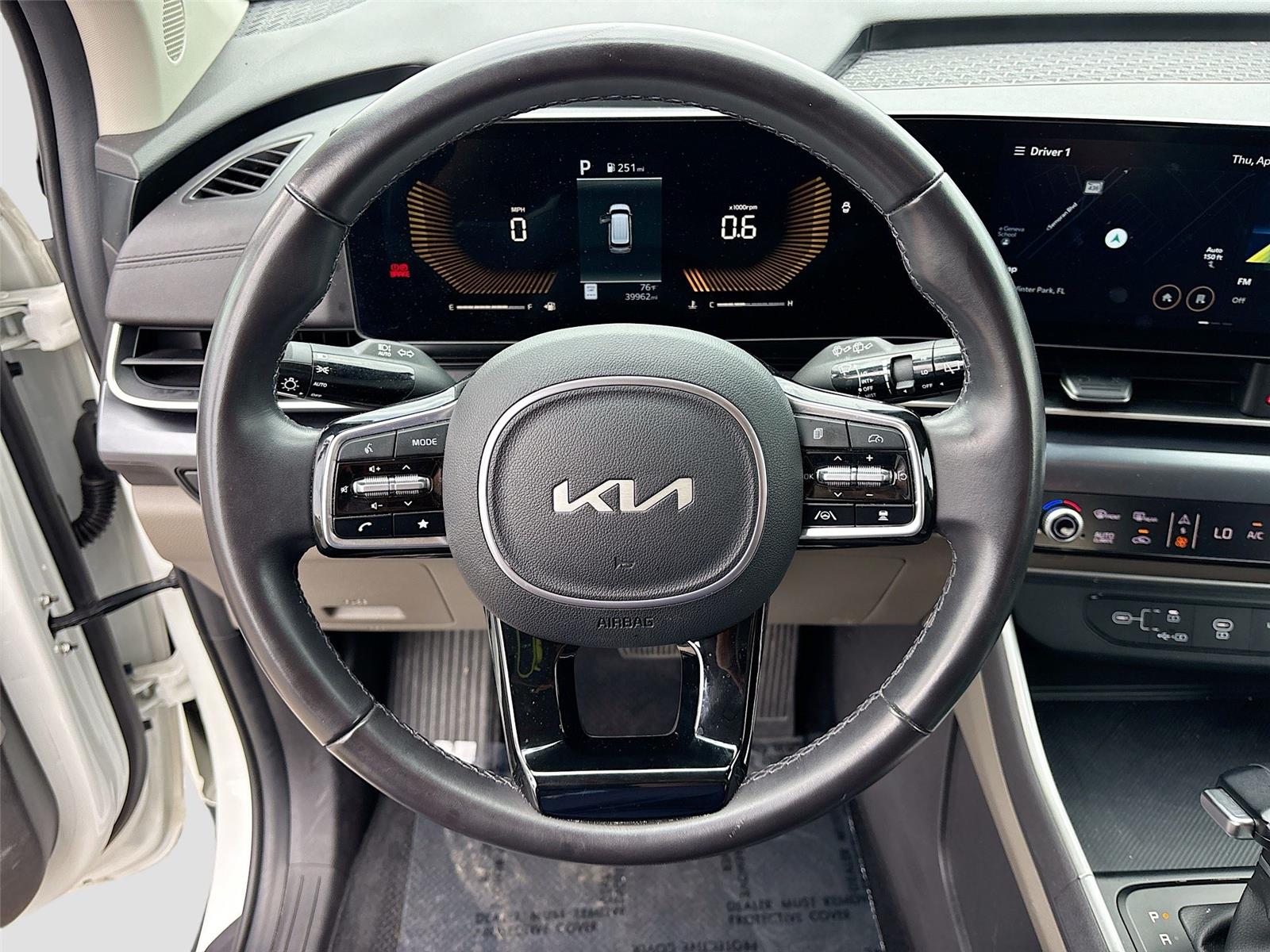 2025 Kia Carnival LXS
