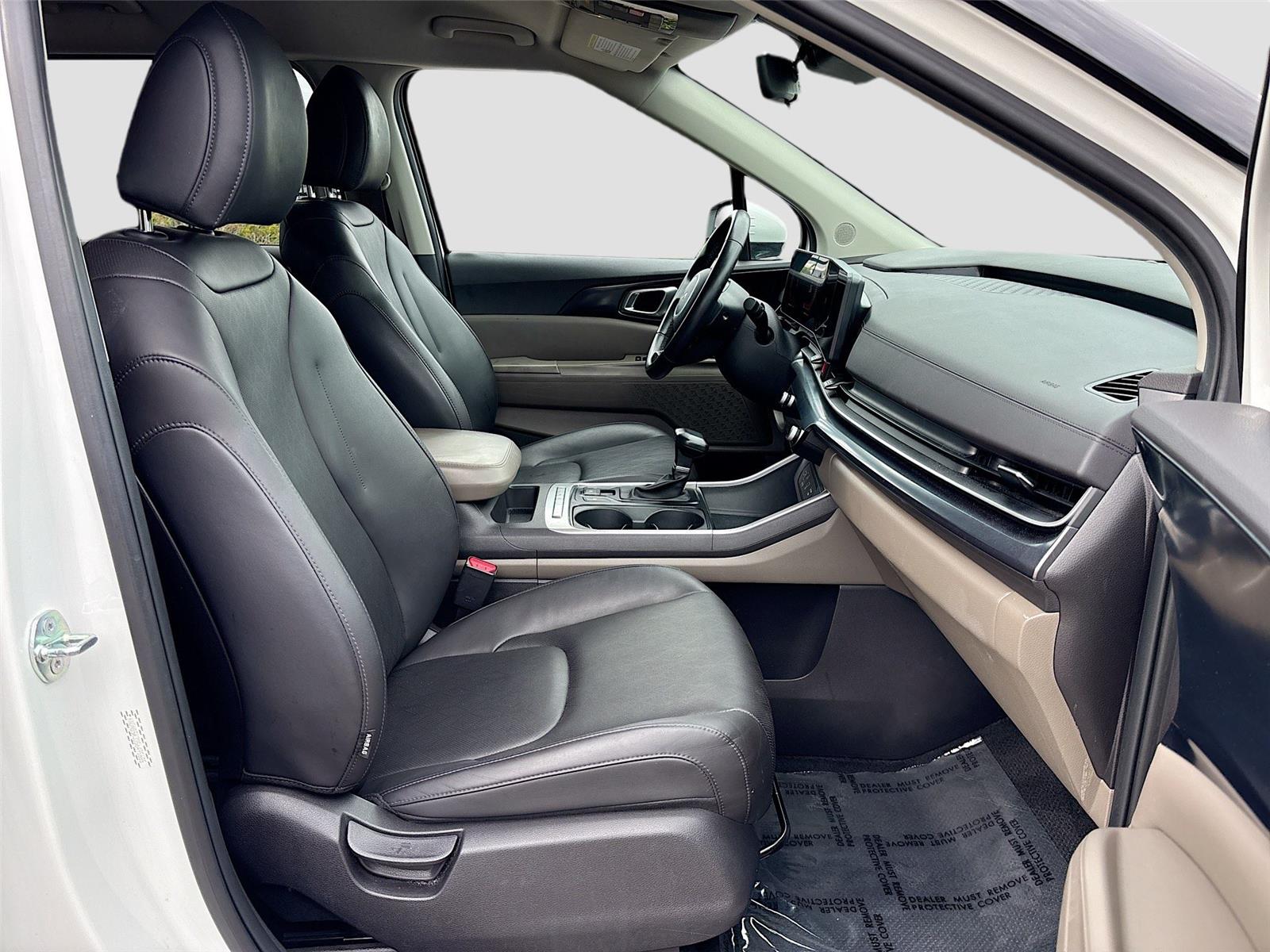 2025 Kia Carnival LXS