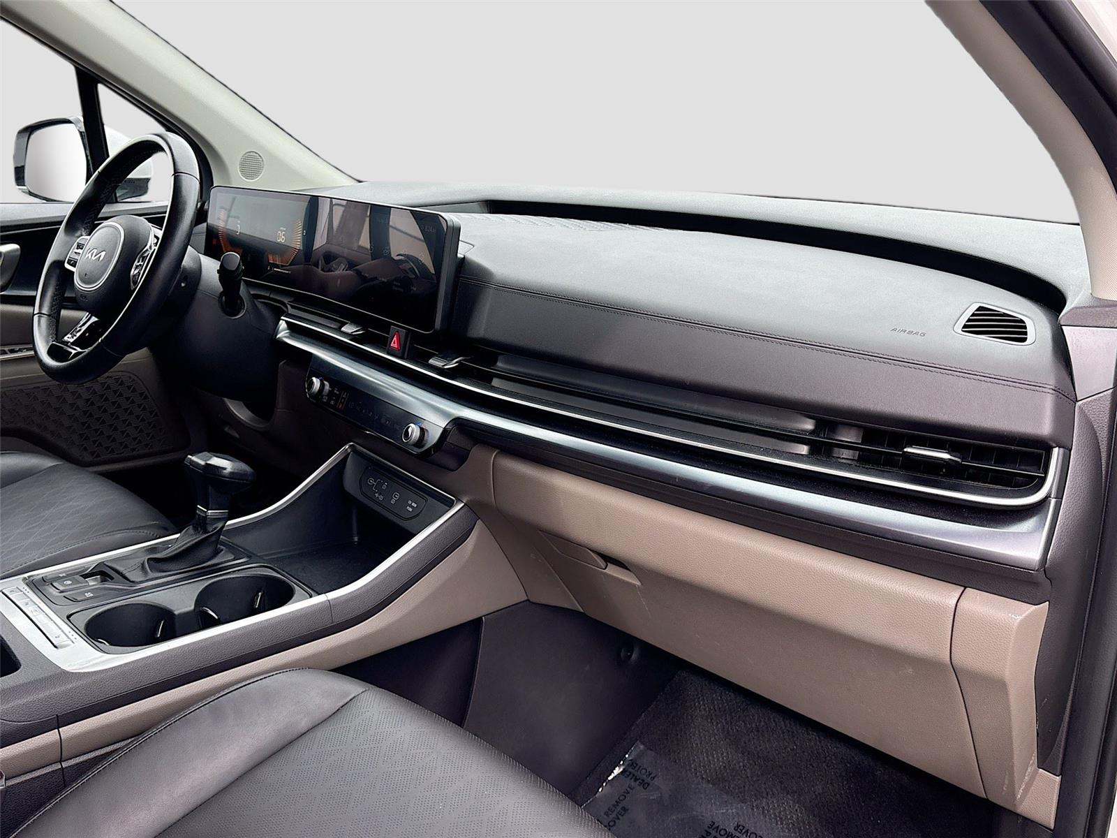 2025 Kia Carnival LXS