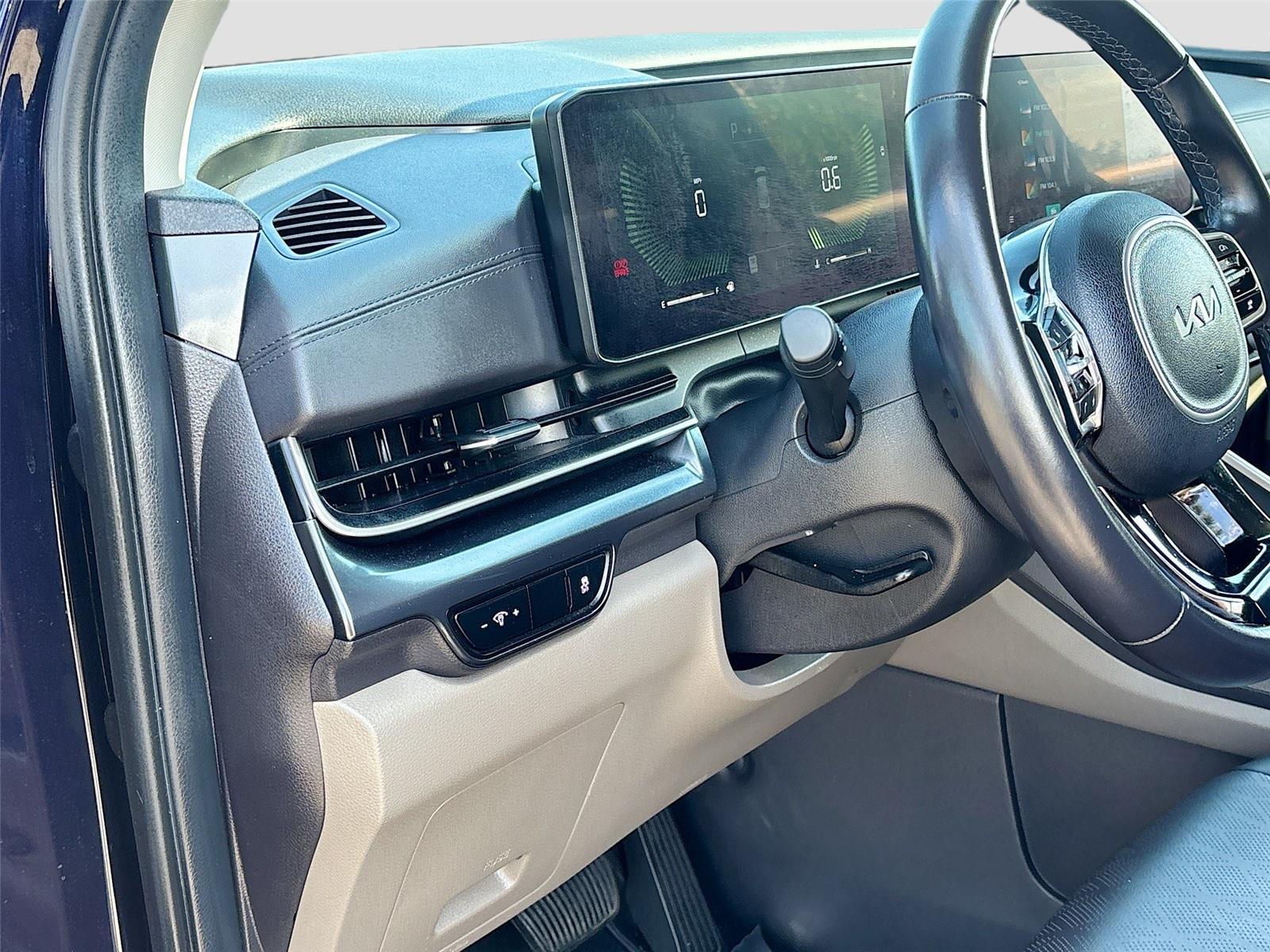 2025 Kia Carnival LXS