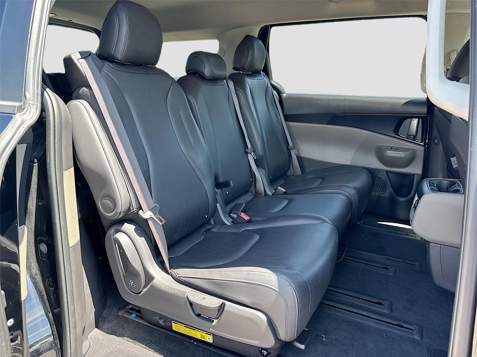 2025 Kia Carnival LXS