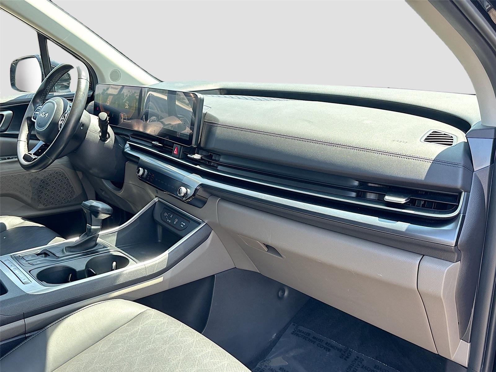 2025 Kia Carnival LXS