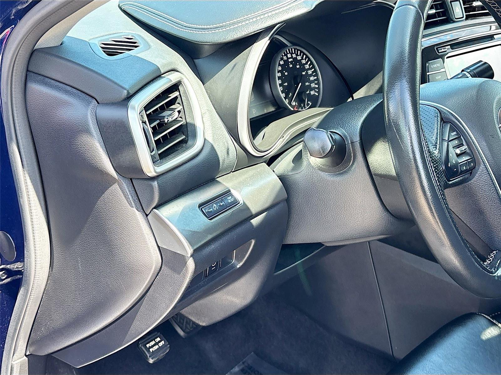 2023 NISSAN MAXIMA SL