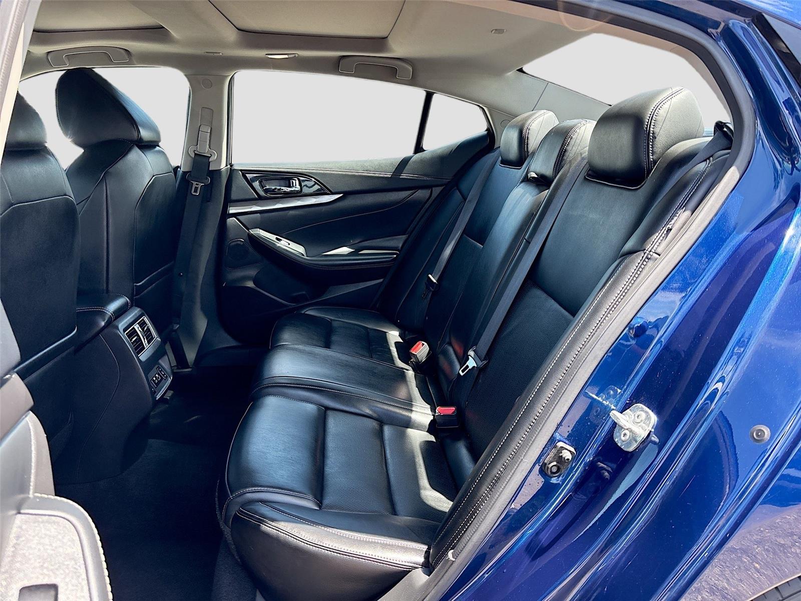 2023 NISSAN MAXIMA SL