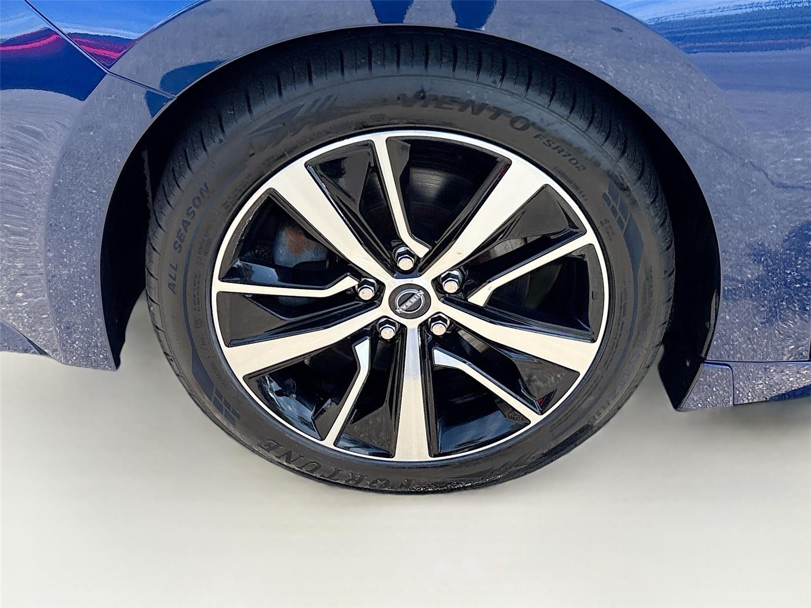 2023 NISSAN MAXIMA SL