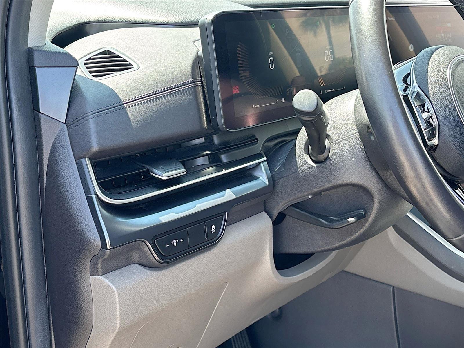 2025 Kia Carnival LXS