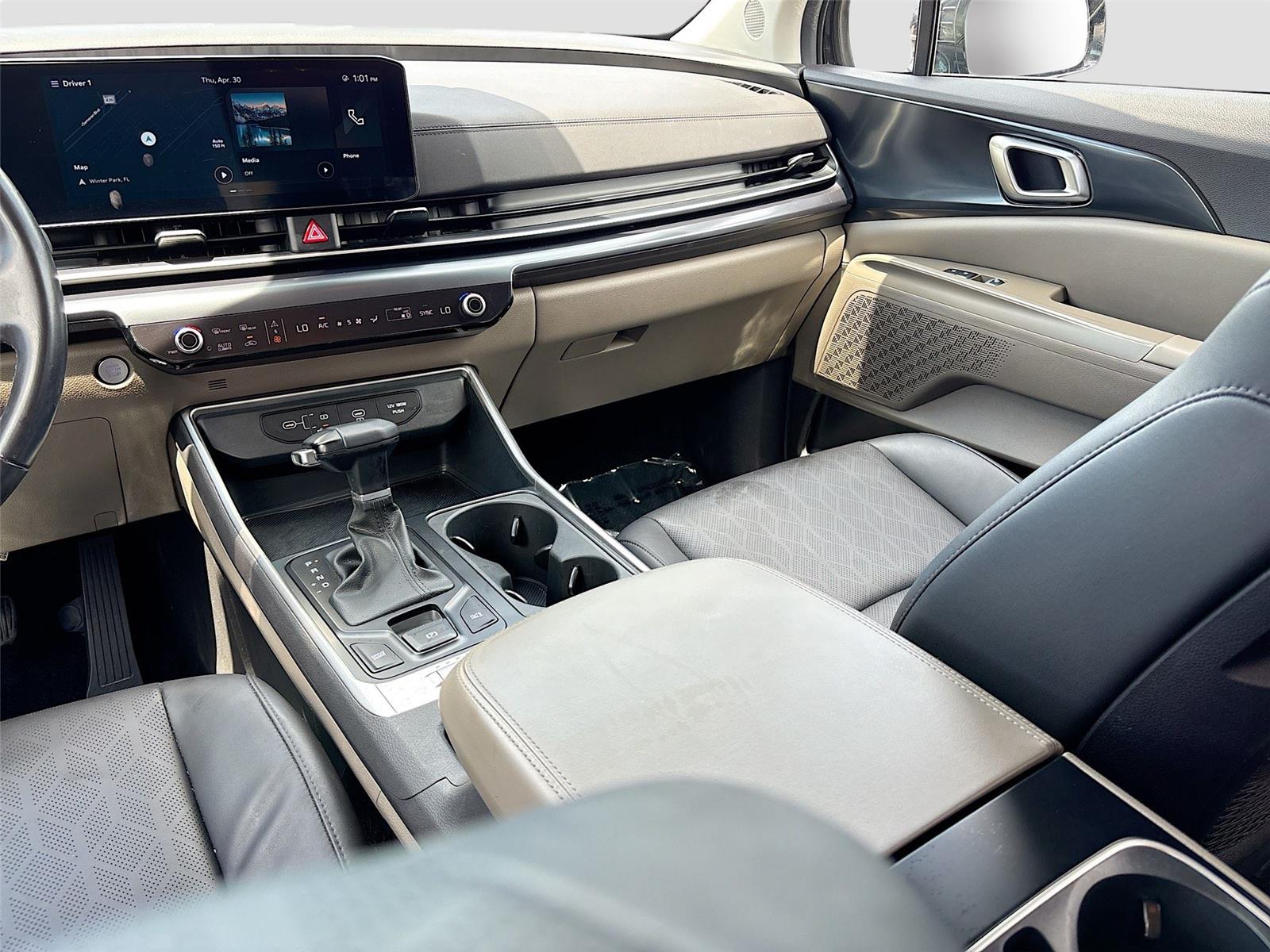 2025 Kia Carnival LXS