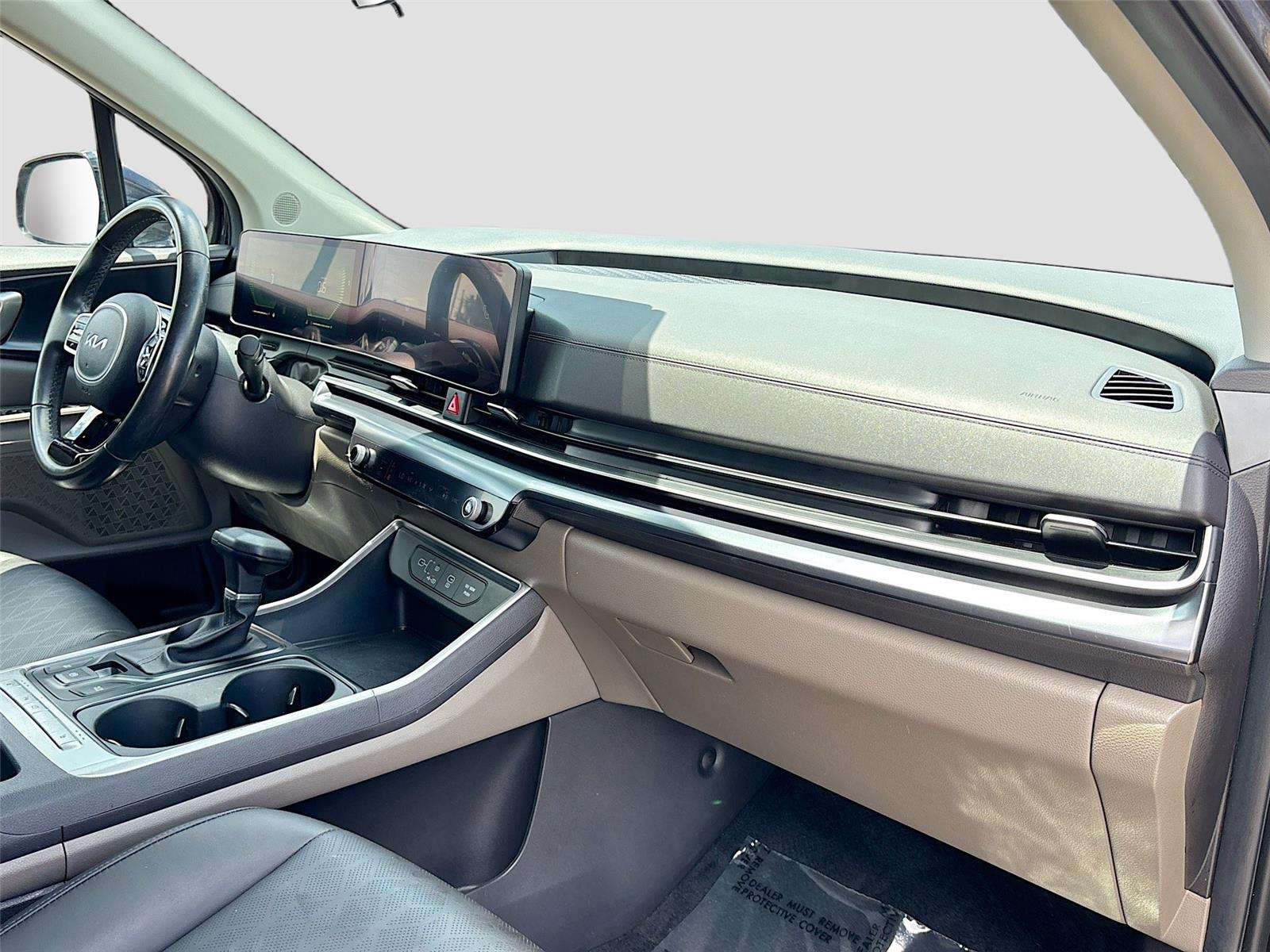 2025 Kia Carnival LXS