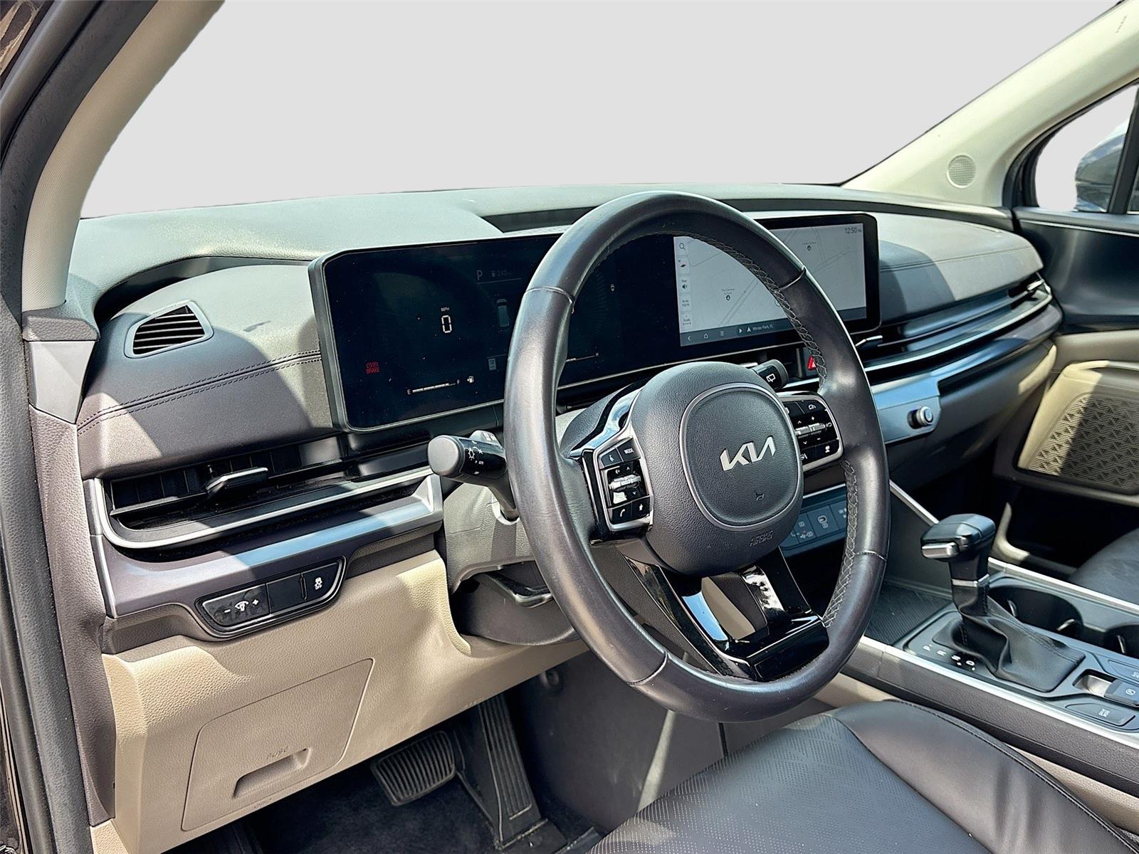 2025 Kia Carnival LXS