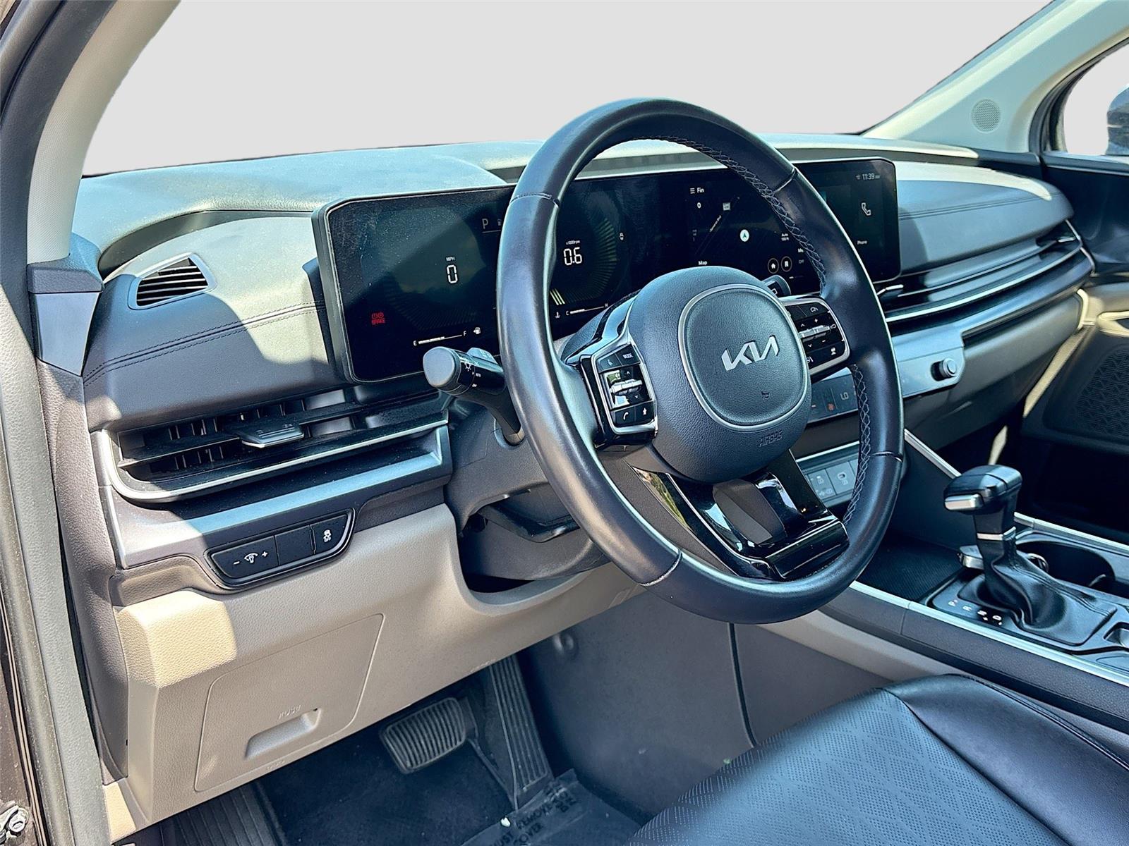 2025 Kia Carnival LXS