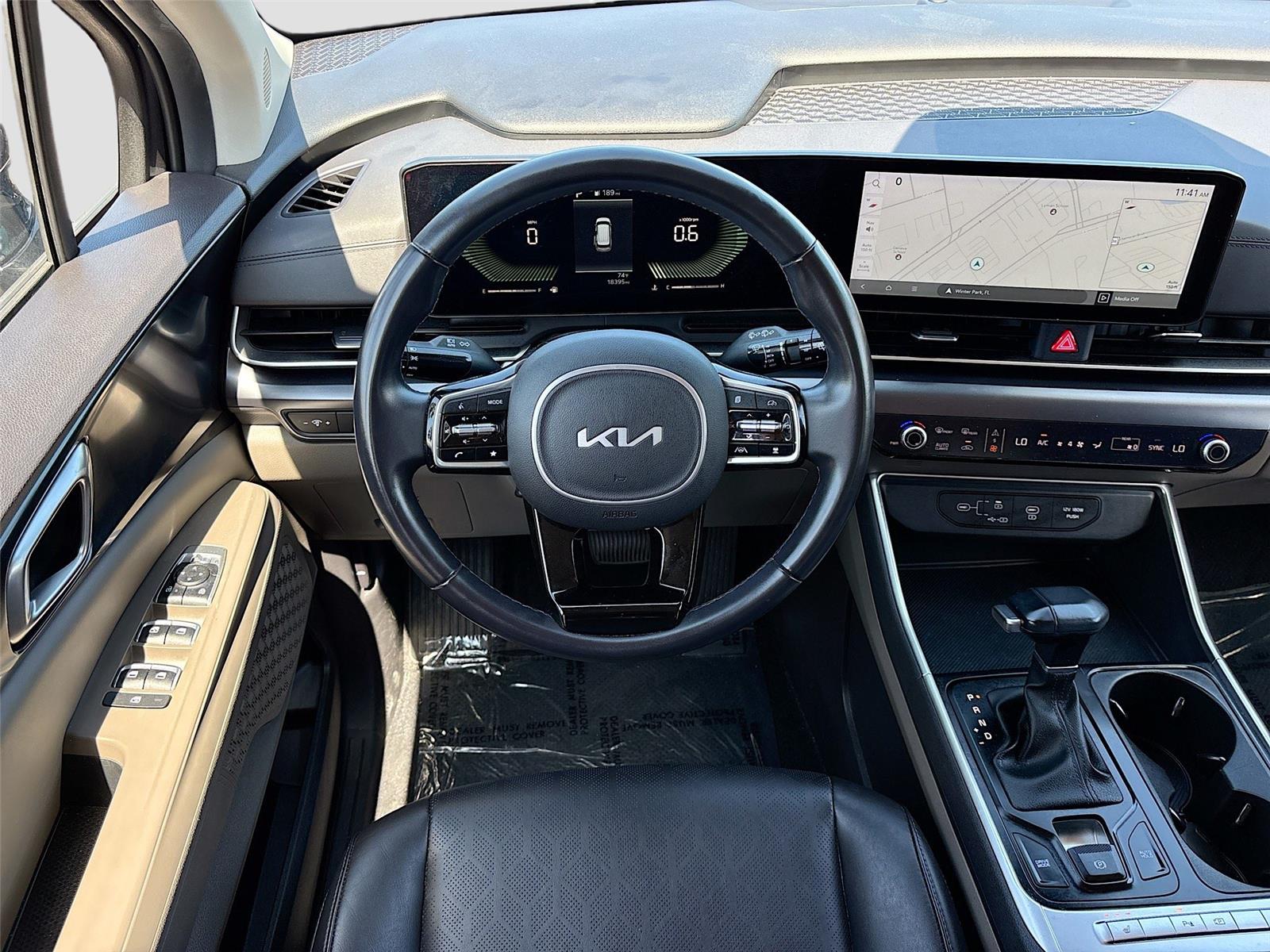 2025 Kia Carnival LXS
