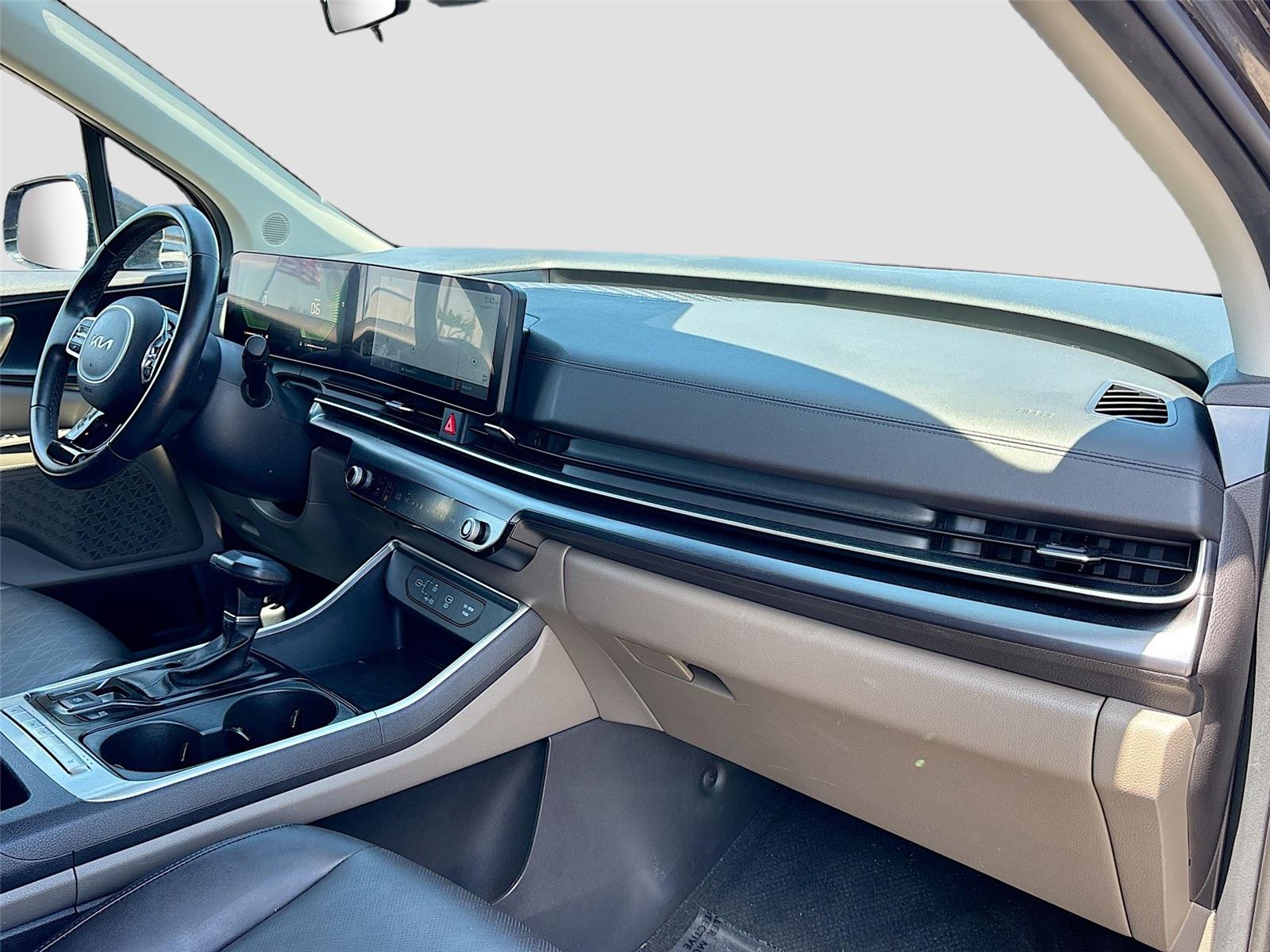 2025 Kia Carnival LXS
