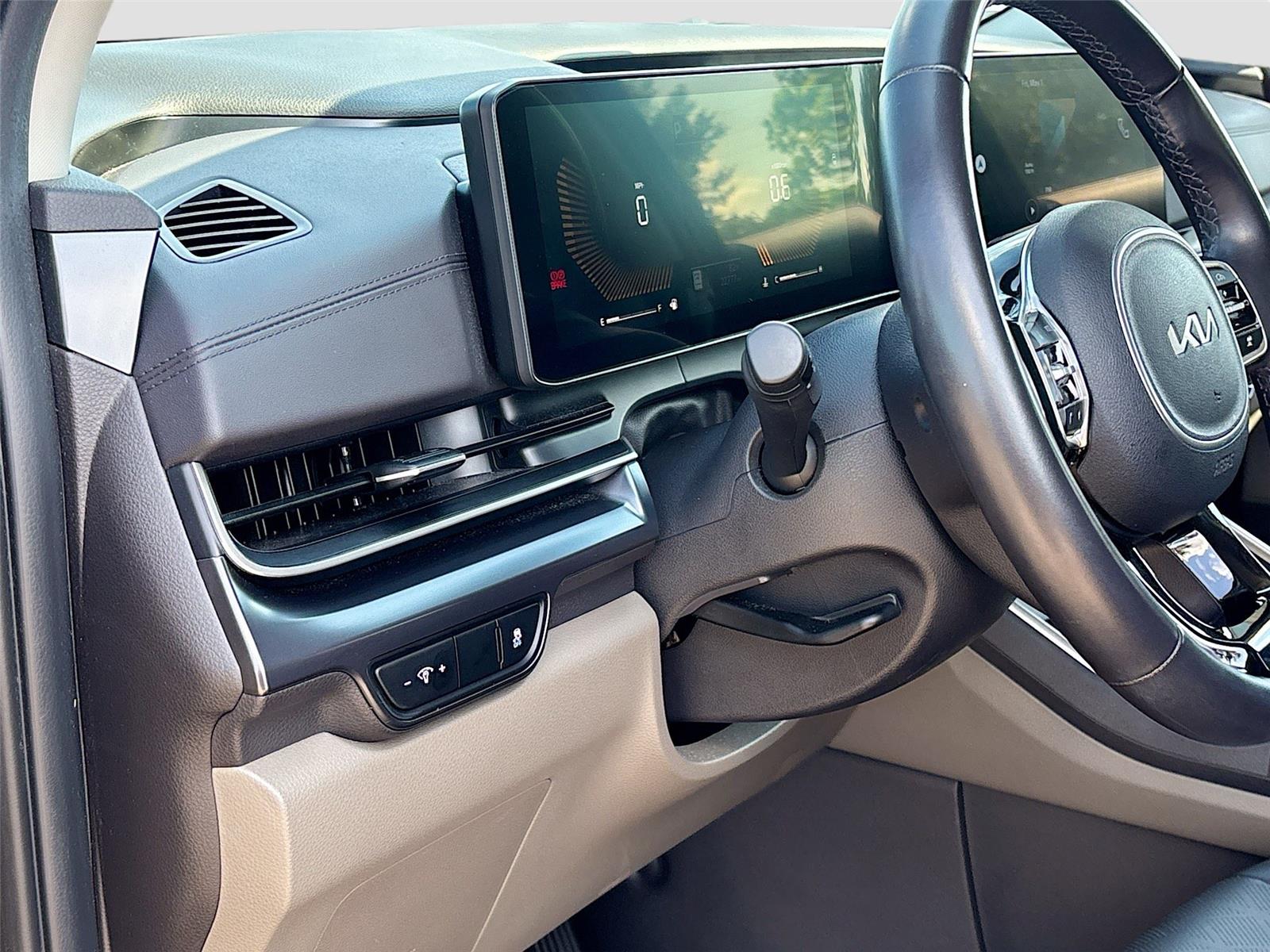 2025 Kia Carnival LXS