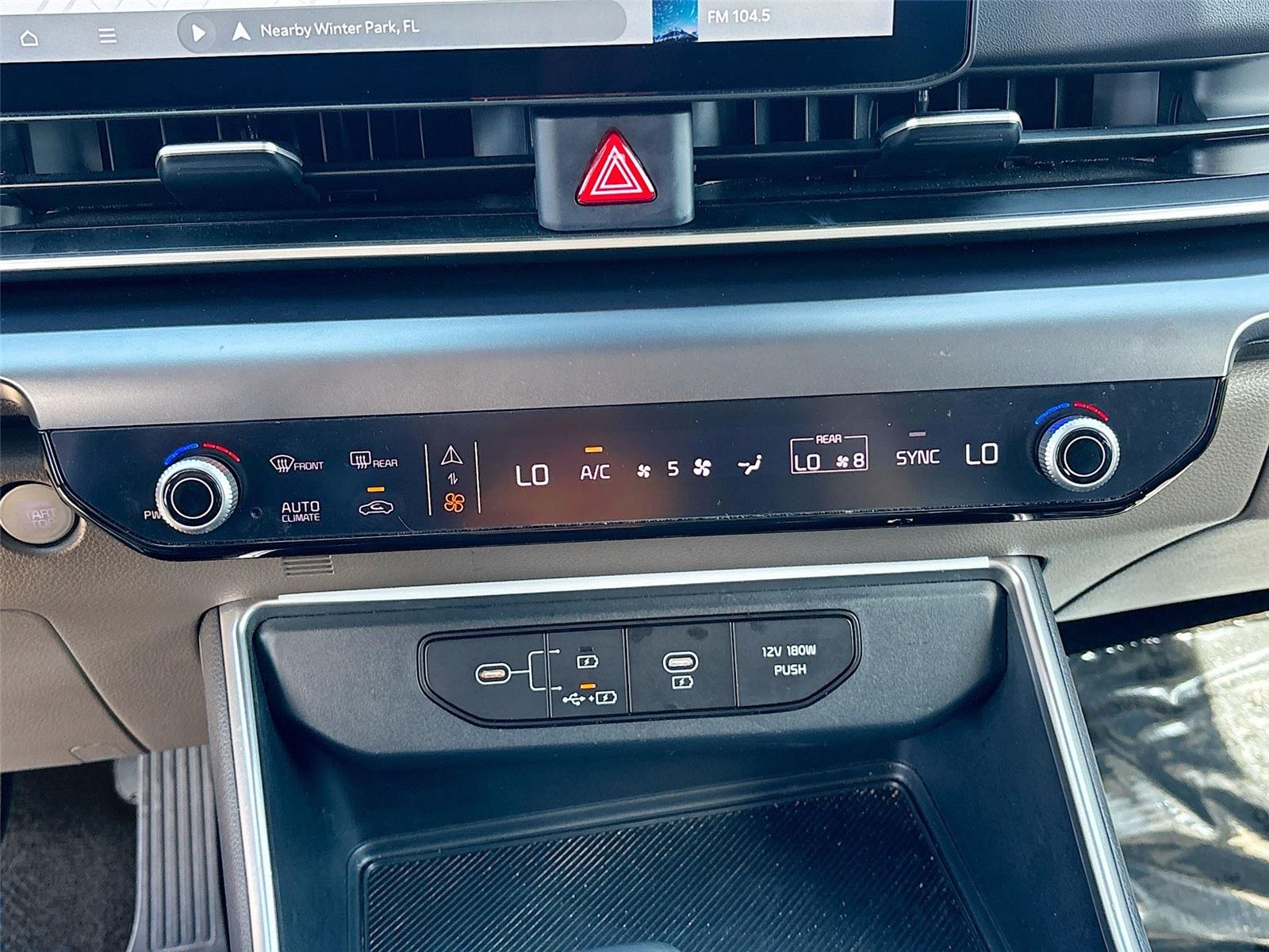 2025 Kia Carnival LXS