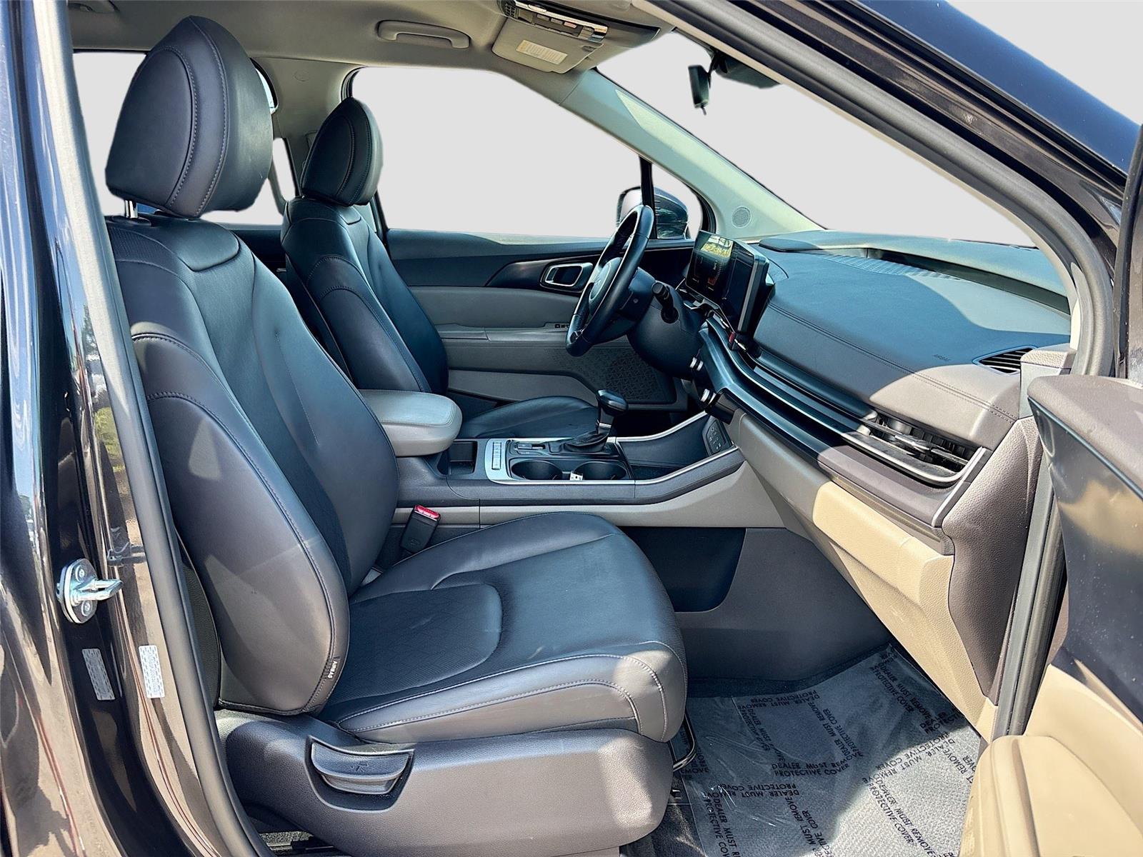 2025 Kia Carnival LXS