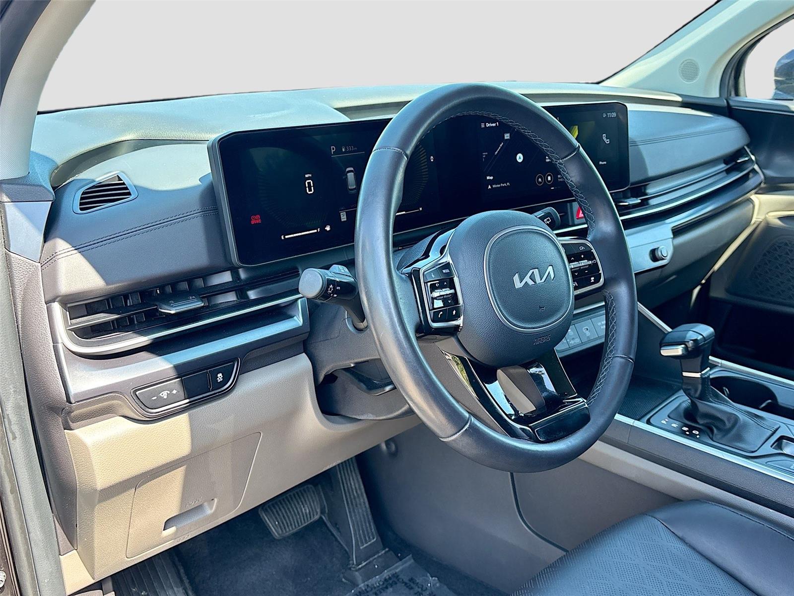 2025 Kia Carnival LXS