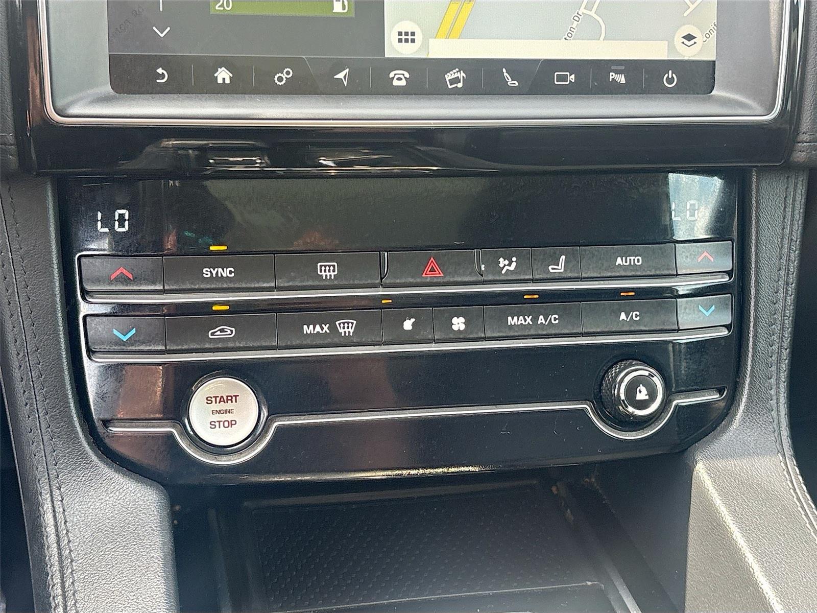 2020 Jaguar F-PACE 30t Prestige