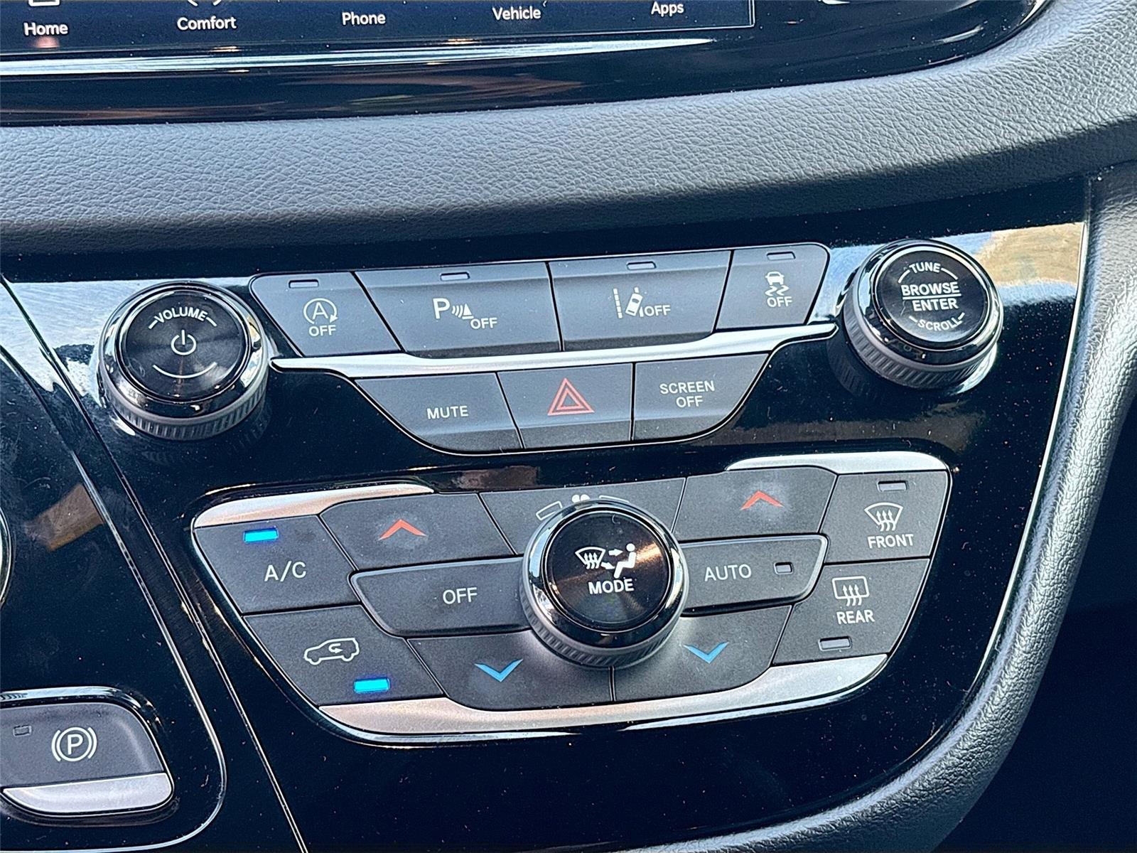 2025 Chrysler Pacifica Select