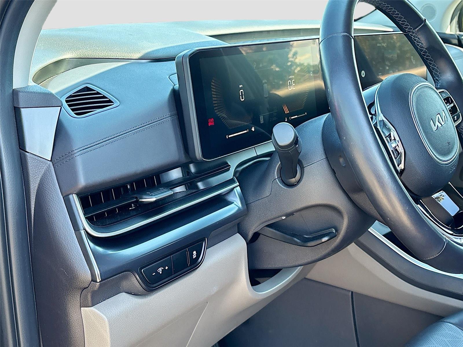 2025 Kia Carnival LXS