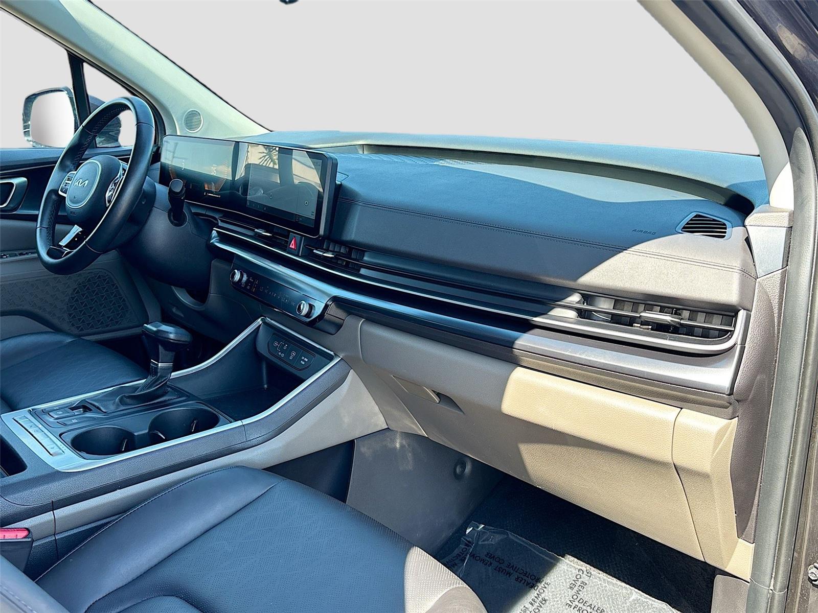 2025 Kia Carnival LXS