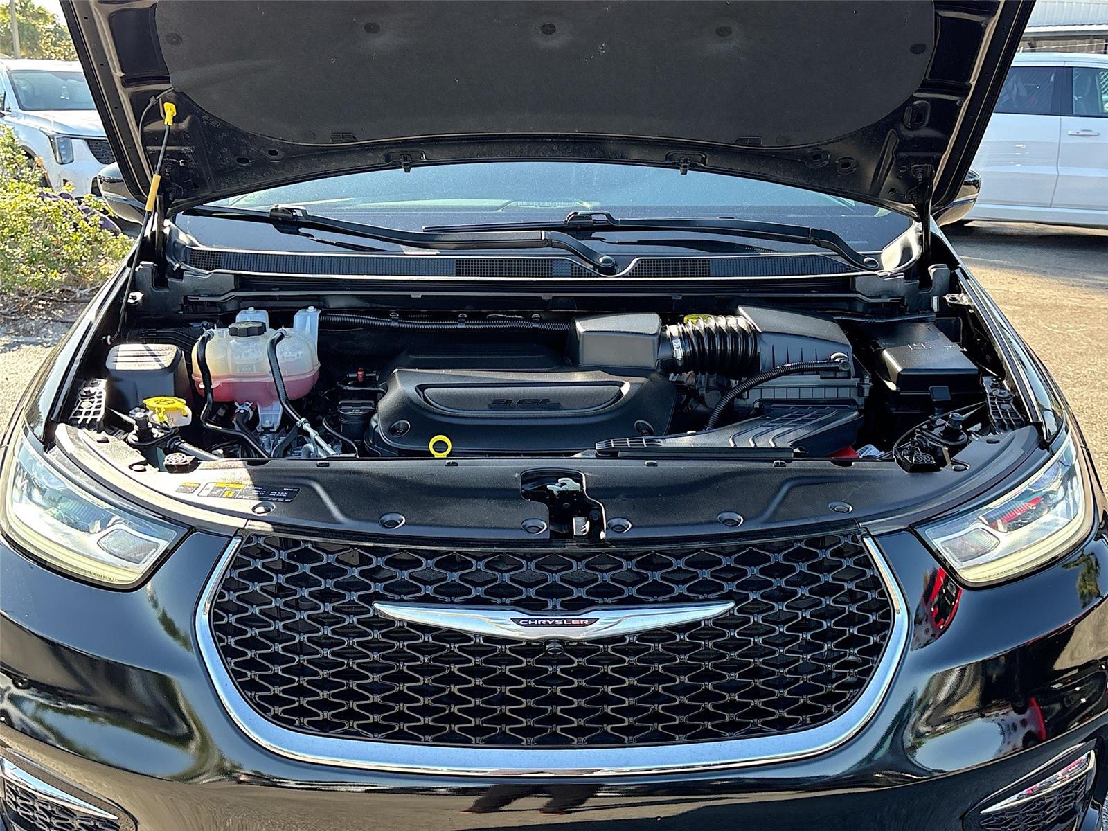 2025 Chrysler Pacifica Select