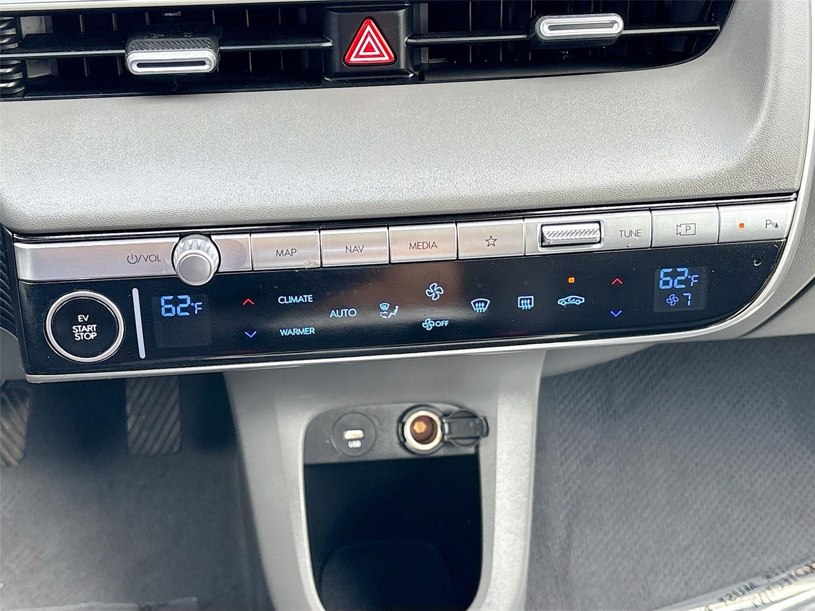 2024 Hyundai IONIQ 5 SE