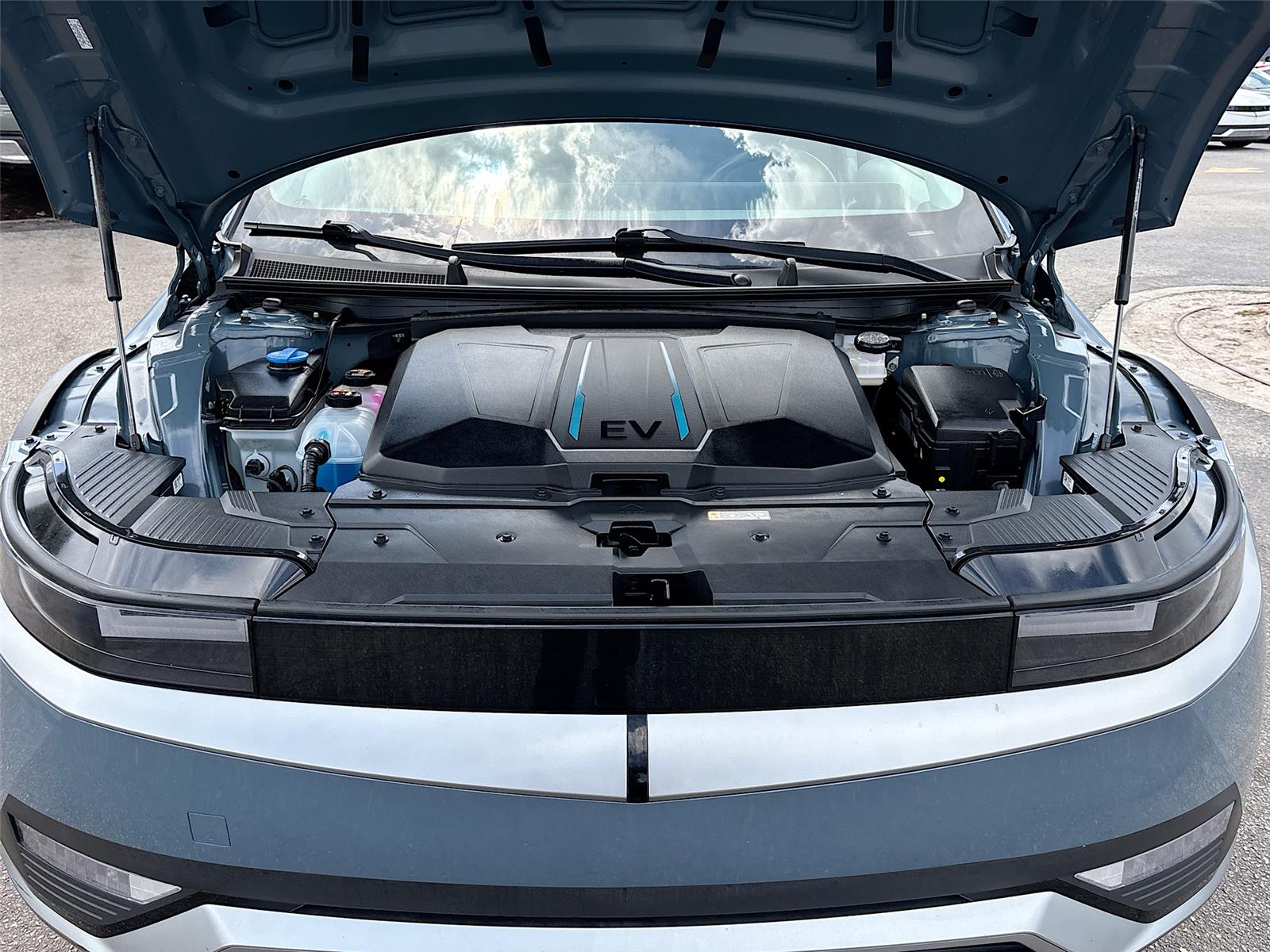 2024 Hyundai IONIQ 5 SE